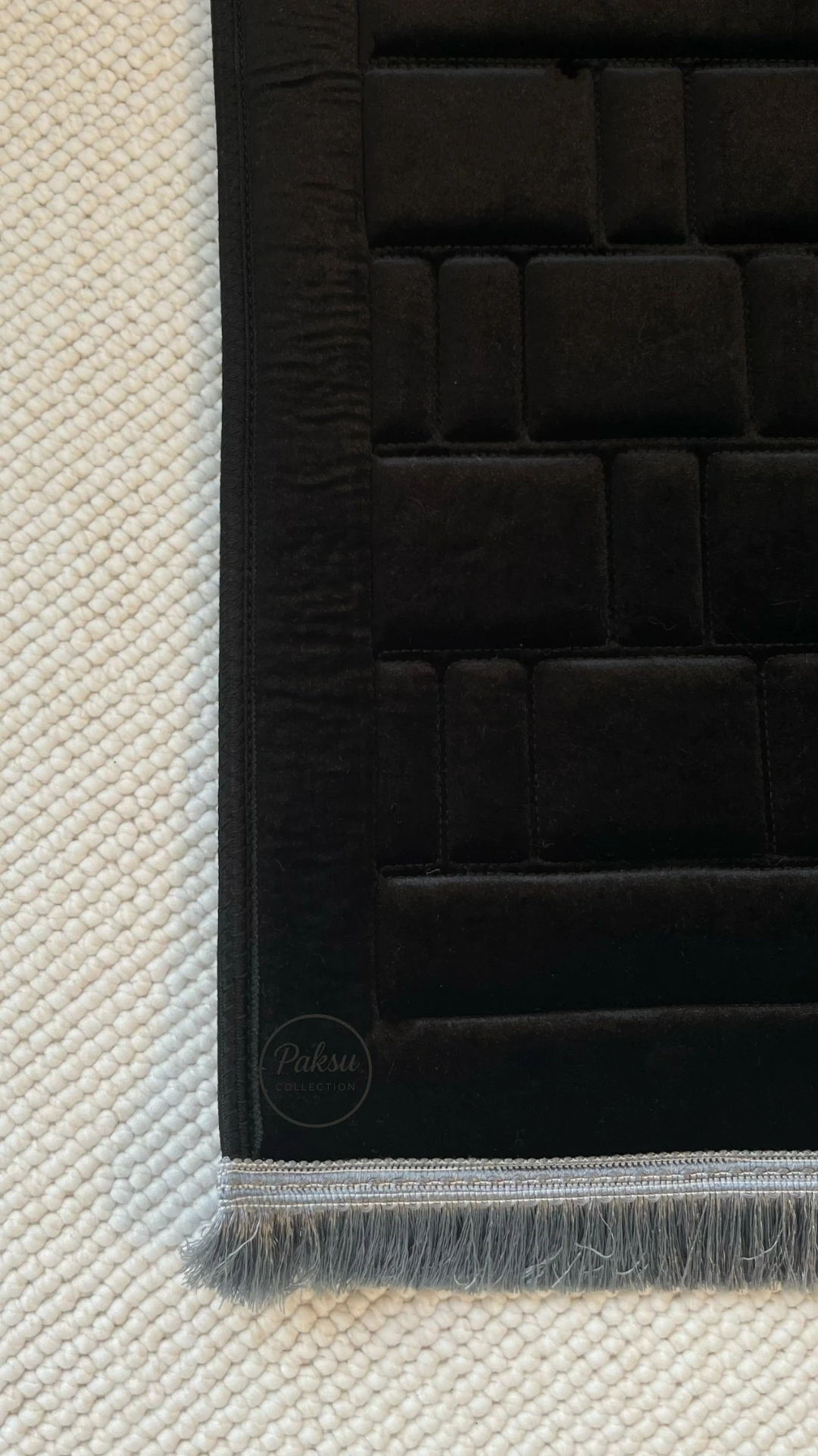 Nazenin Ortopedik Nakışlı Seccade - Siyah