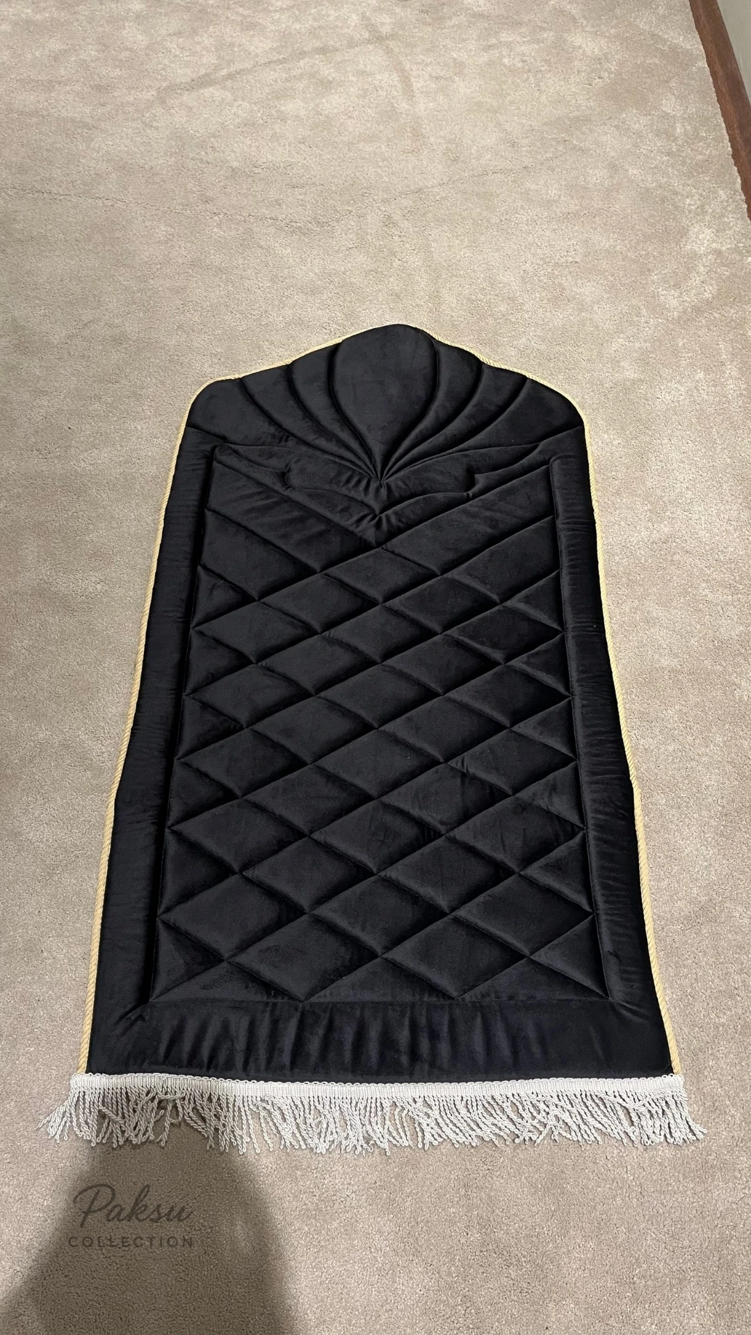 Saray Koleksiyon Ortopedik Seccade - Siyah