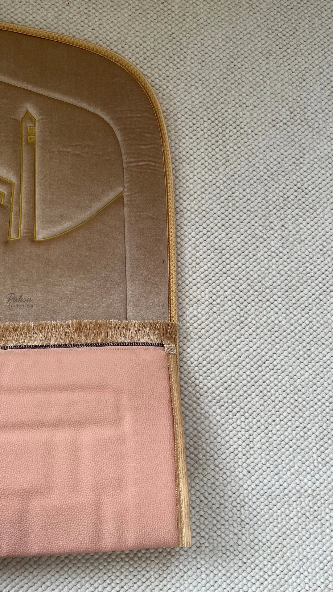 Nazenin Ortopedik Nakışlı Seccade - Gold