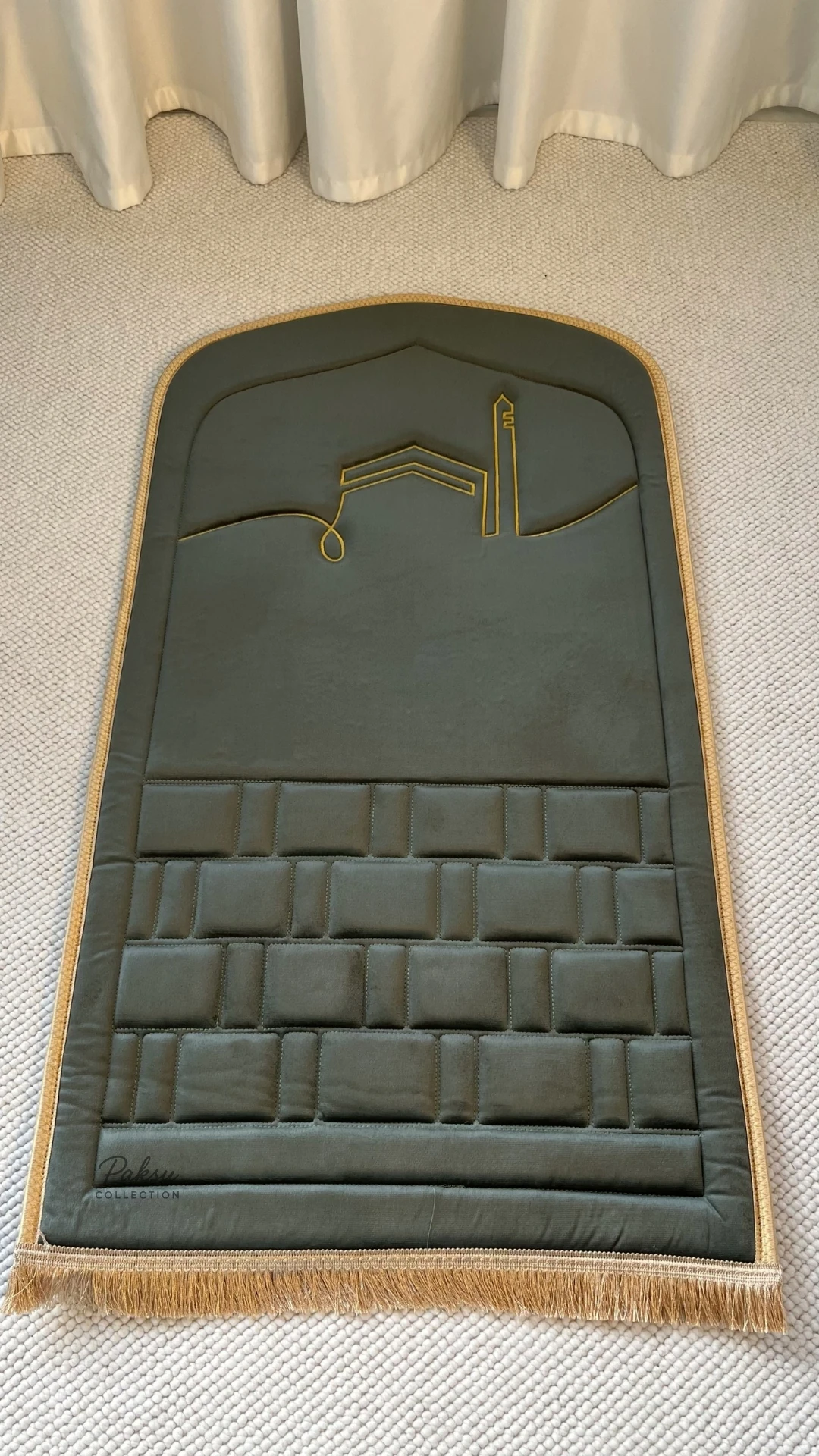 Nazenin Ortopedik Nakışlı Seccade - Asker Yeşili