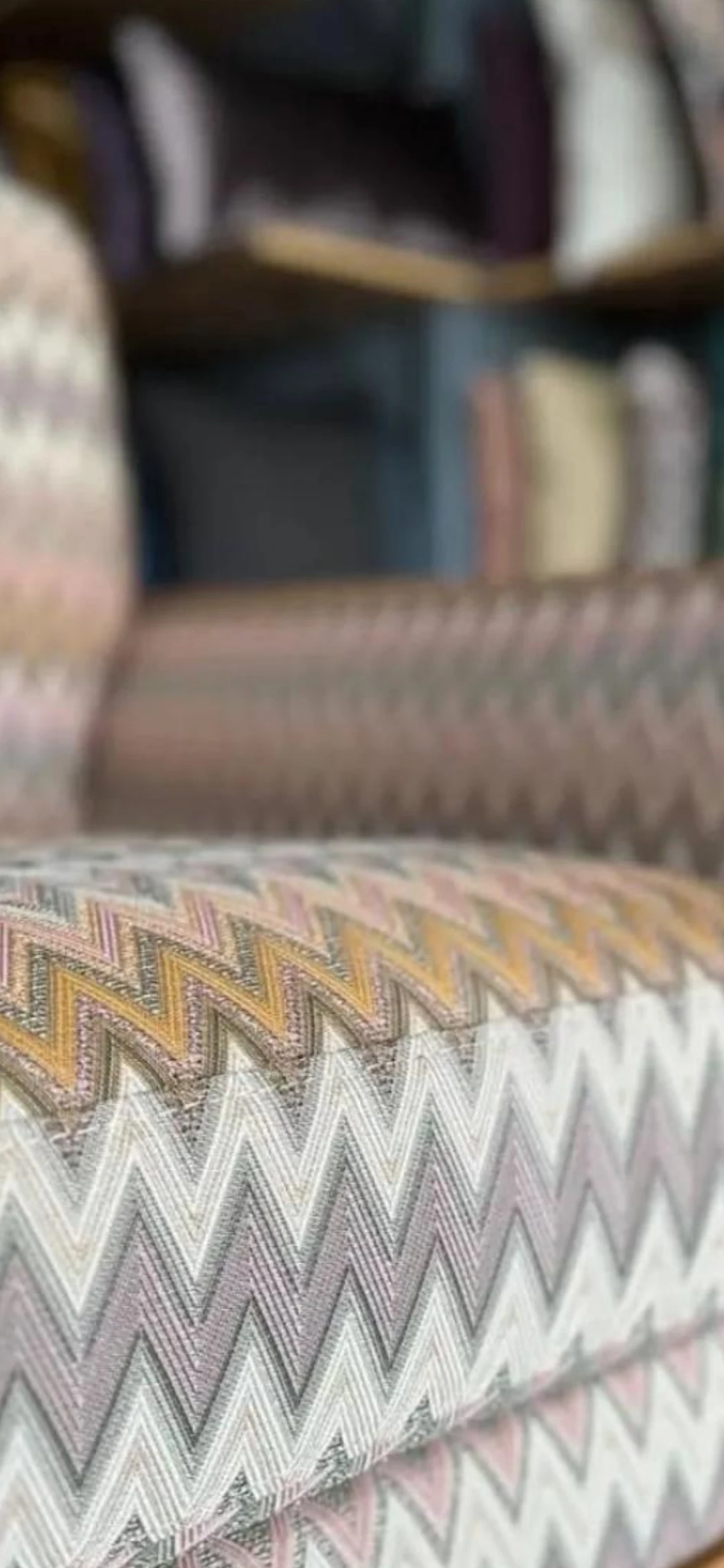 MESSİNA Serisi Missoni Desenli Jakarlı Sıkı Dokuma Avangard Kumaş, Döşemelik Minderlik Perdelik