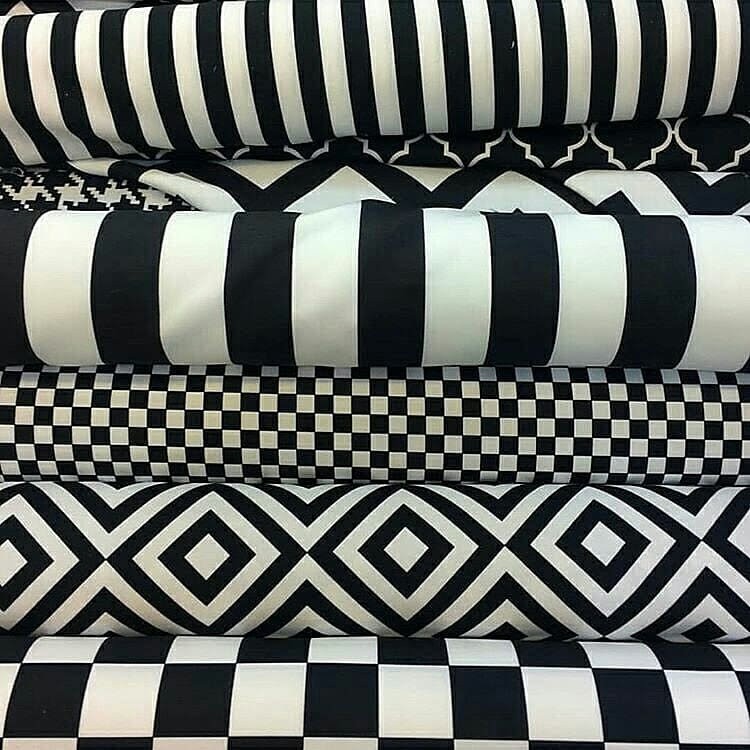 Siyah Beyaz Döşemelik Fon Perdelik Dekoratif Kumaş Serisi