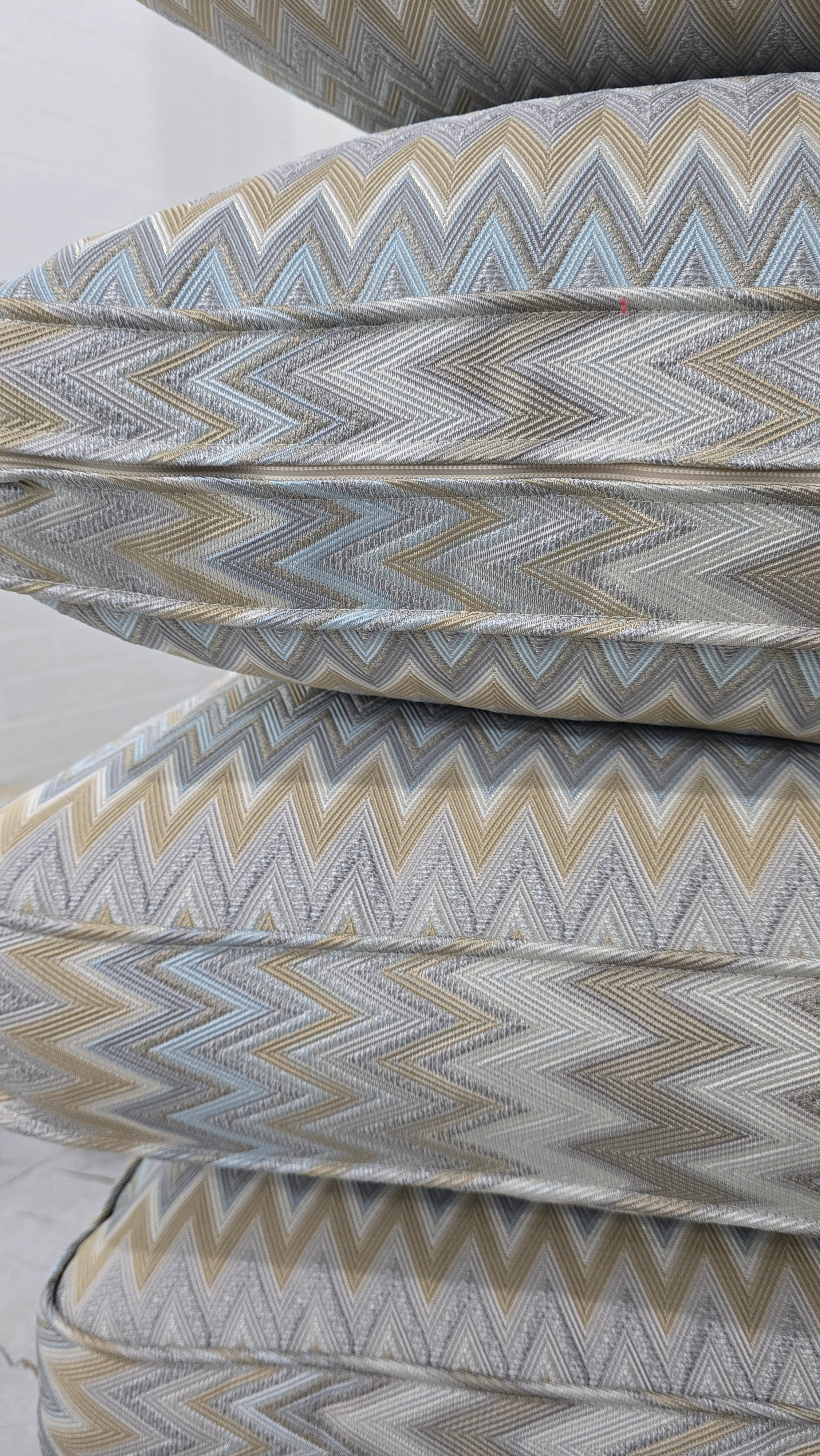 MESSİNA Serisi Missoni Desenli Jakarlı Sıkı Dokuma Avangard Kumaş, Döşemelik Minderlik Perdelik