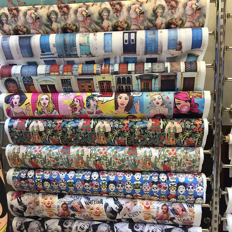 Köpek Desenli Döşemelik Kumaş