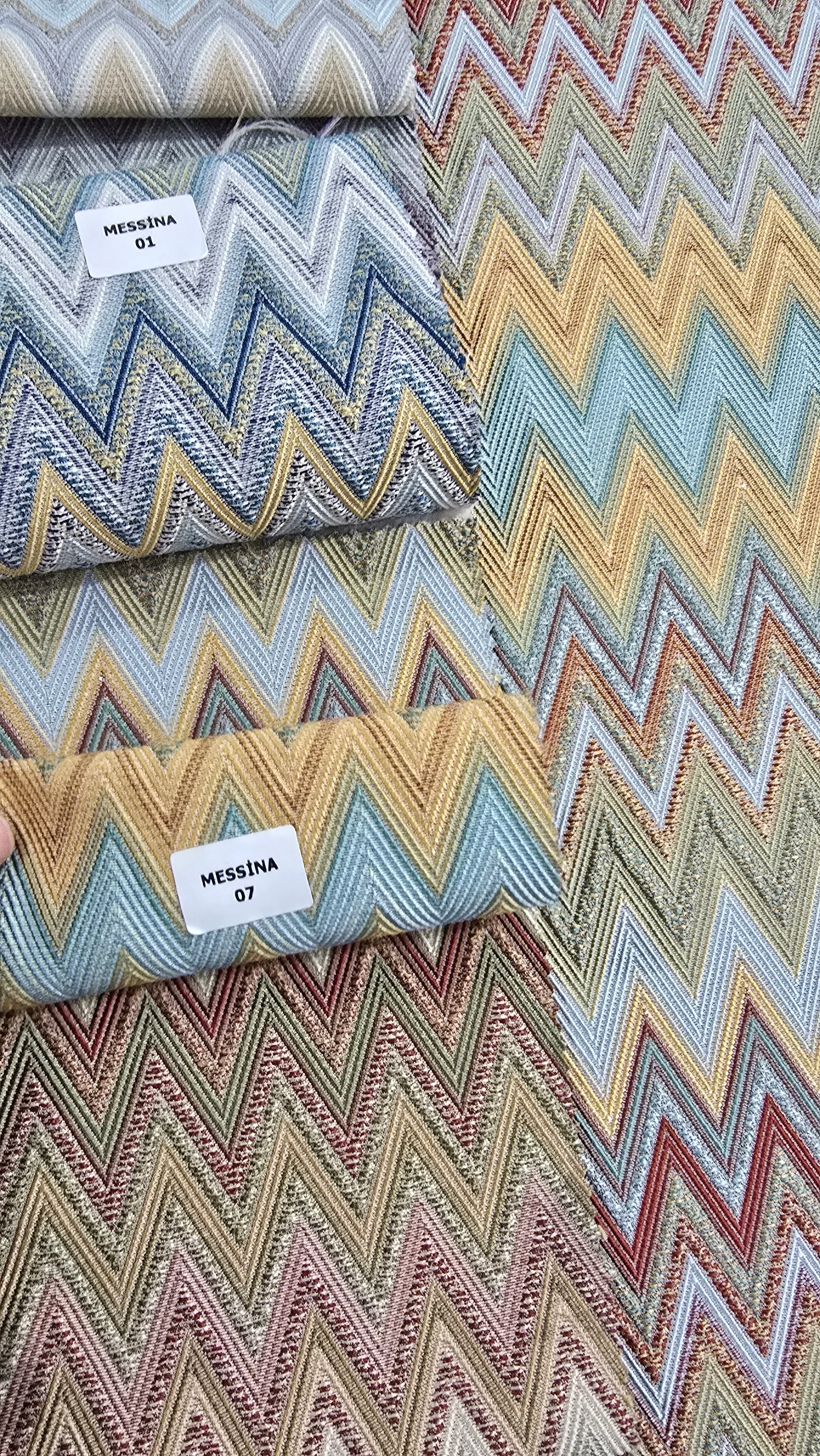 MESSİNA Serisi Missoni Desenli Jakarlı Sıkı Dokuma Avangard Kumaş, Döşemelik Minderlik Perdelik