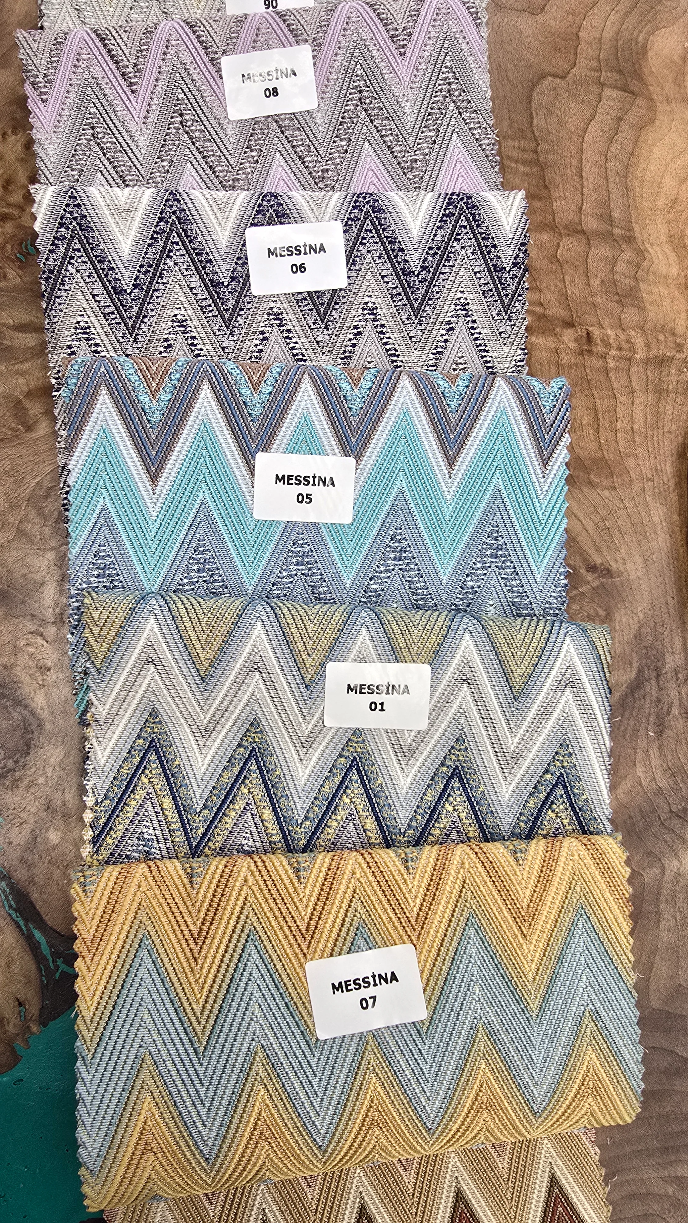 MESSİNA Serisi Missoni Desenli Jakarlı Sıkı Dokuma Avangard Kumaş, Döşemelik Minderlik Perdelik