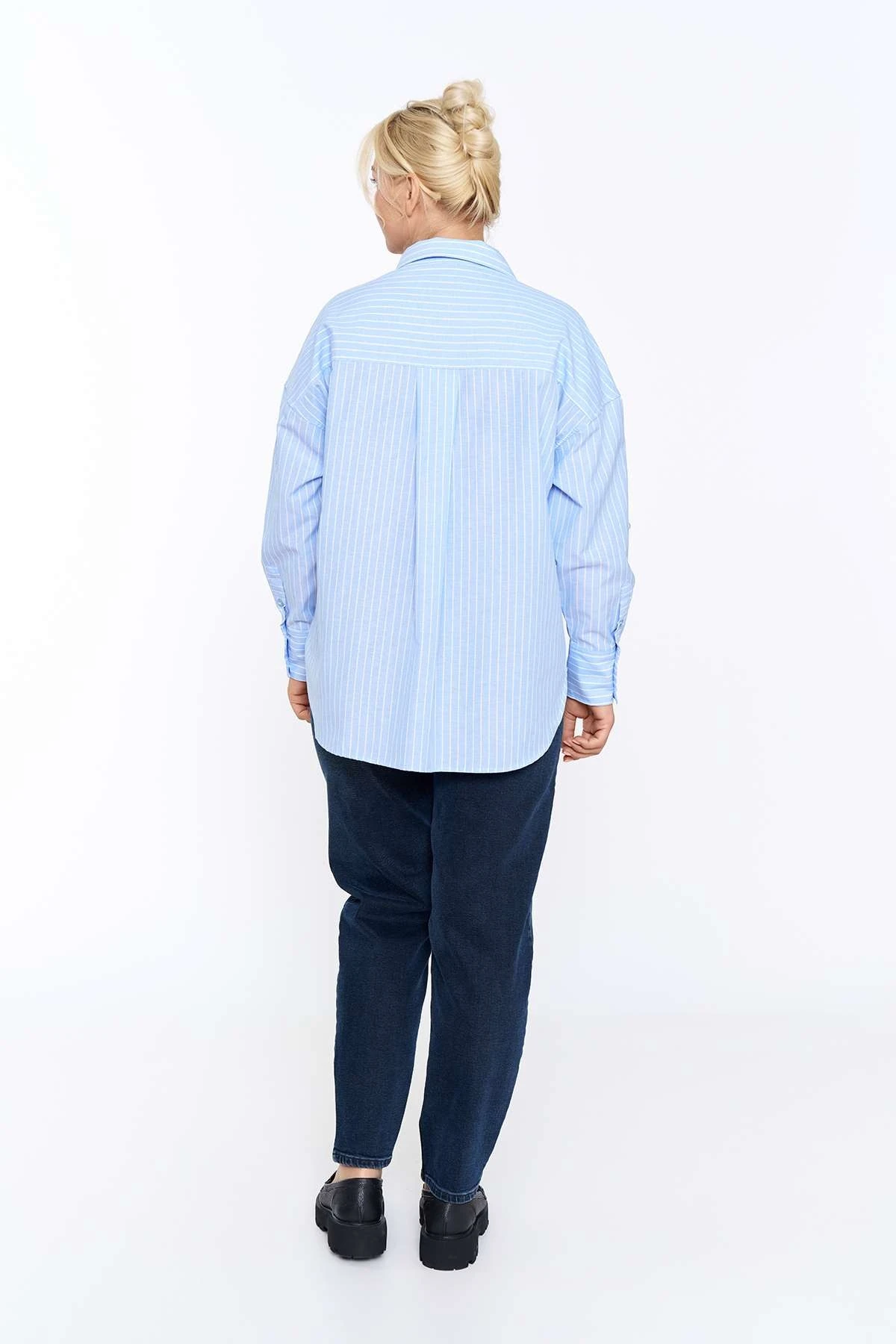 Mavi Çizgili Gömlek