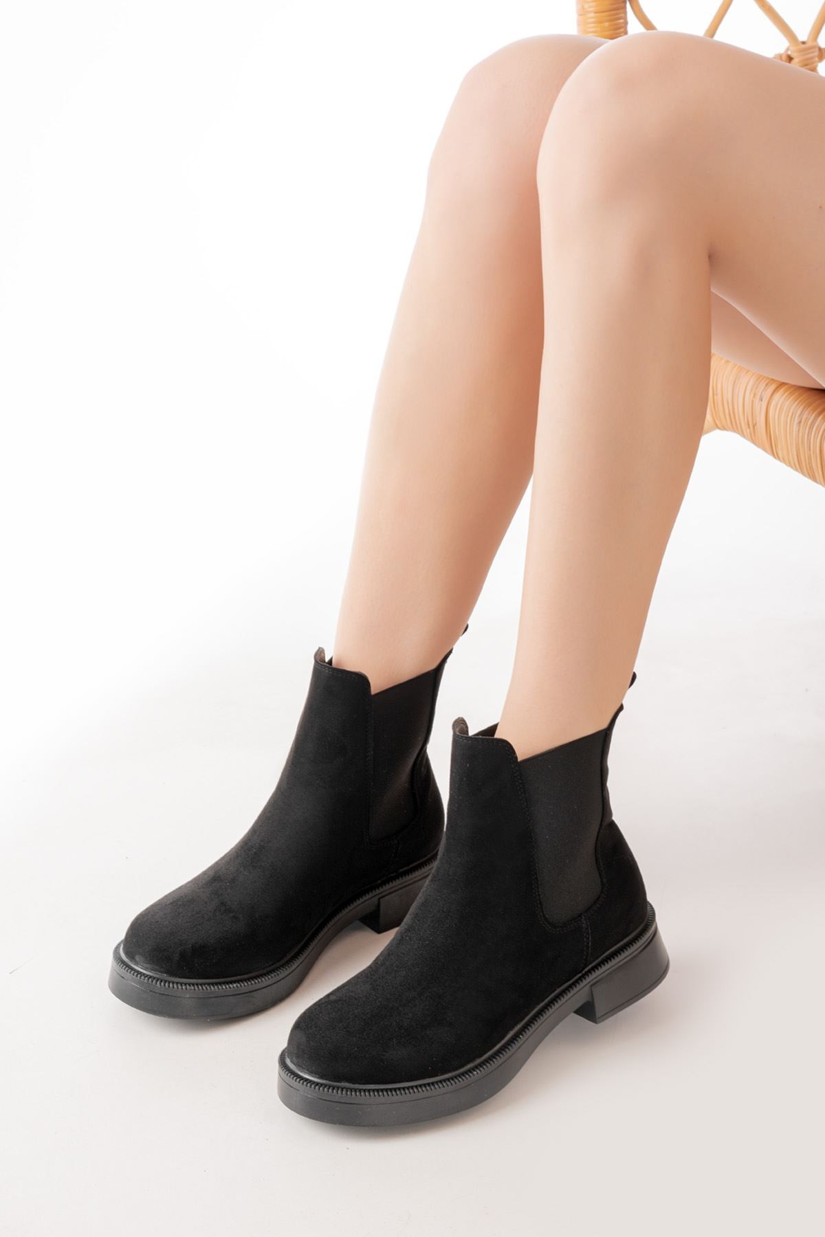 Soluna Suede Black Elastic Women's Boots