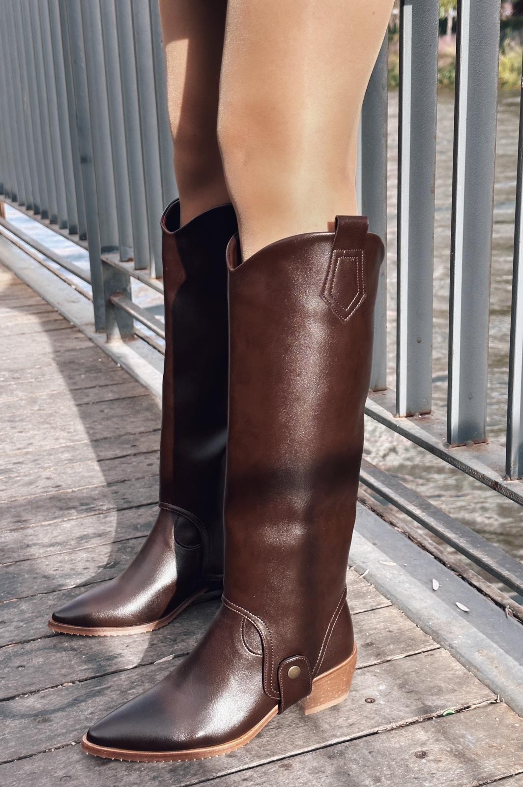 Morest Matte Leather Boots and Boots Bitter Brown