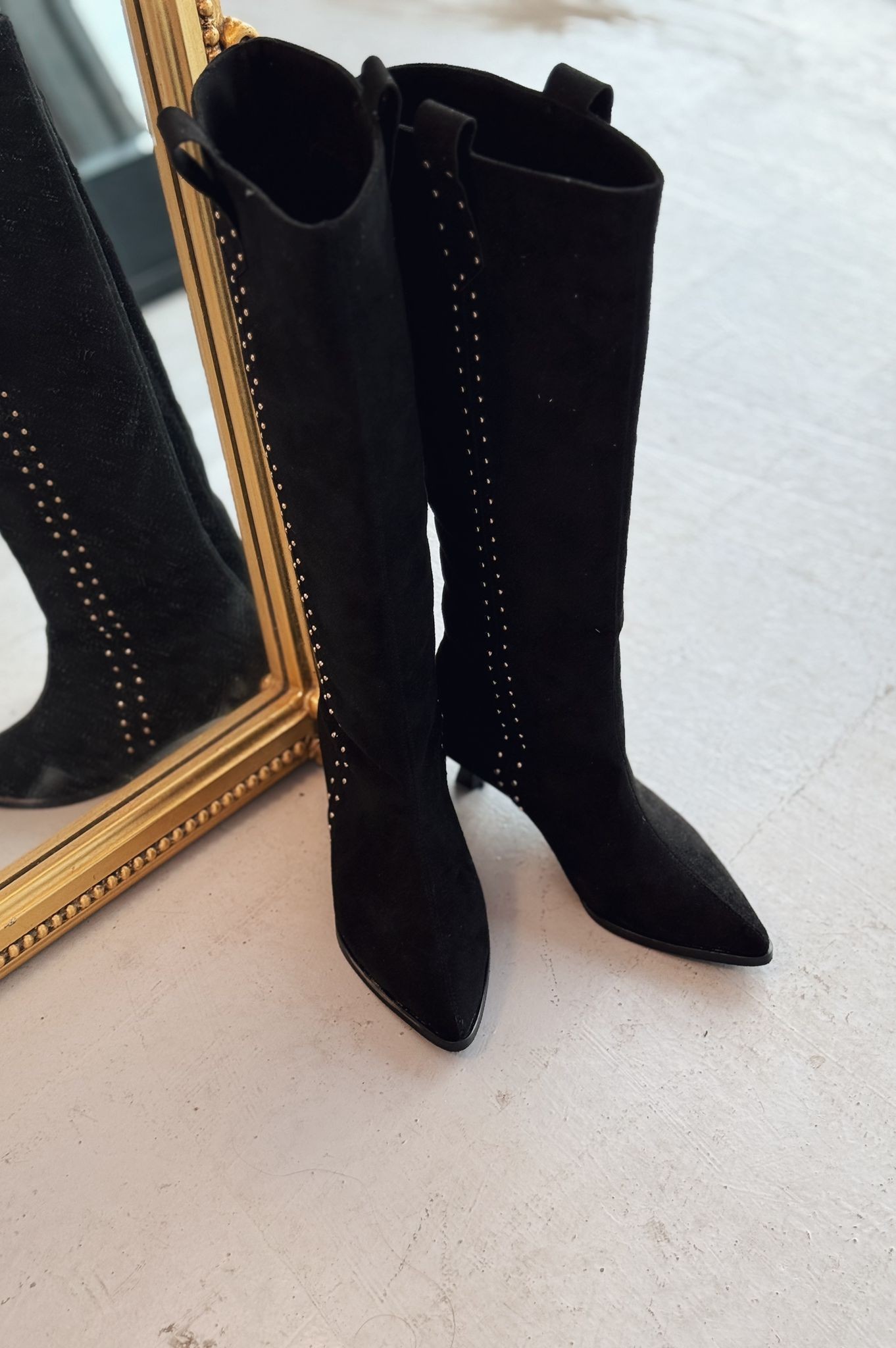 Wonser Studded Black Women's Boots