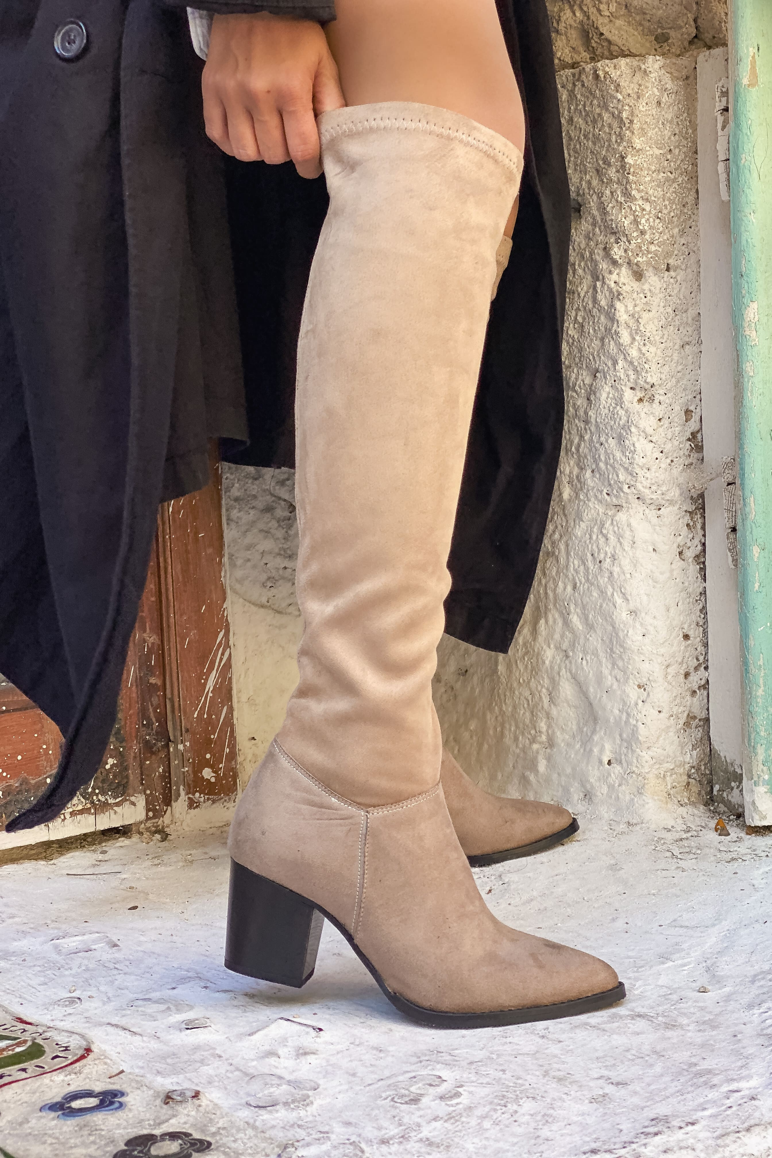 Ponders female suede heeled boot beige