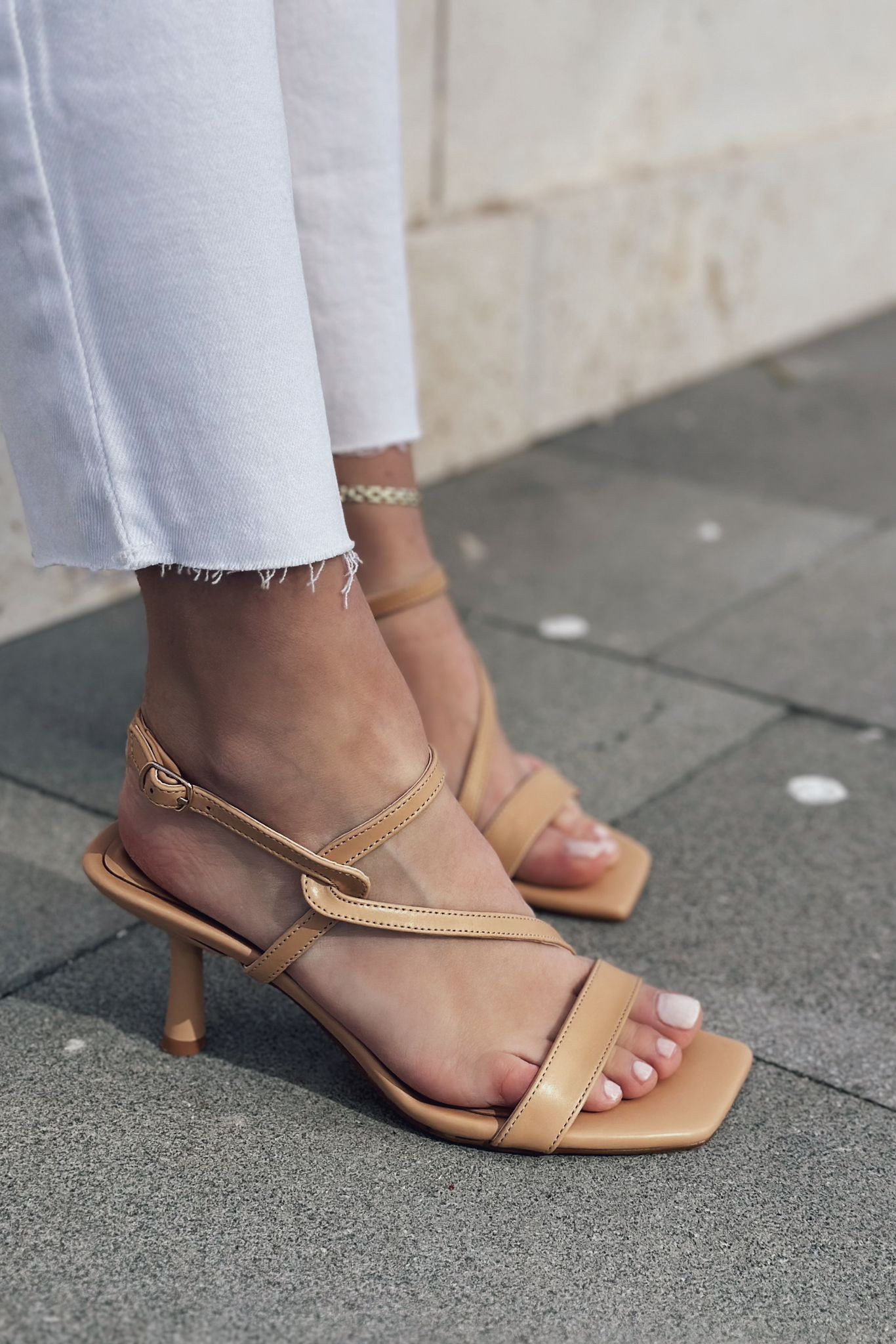 Perona Matte Leather Cross Strap Detail Heeled Shoes Nude