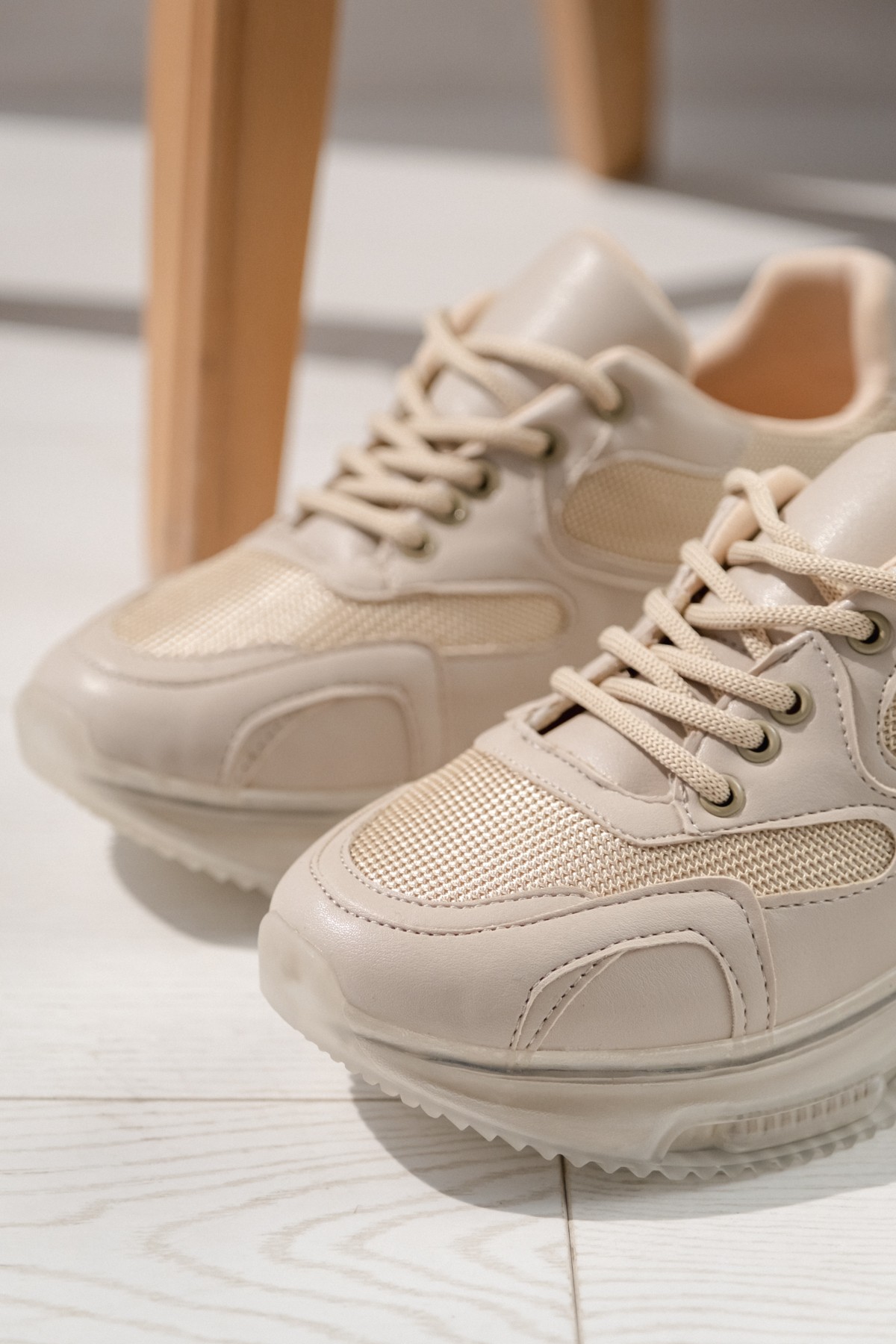 Treego matte leather sneakers nude