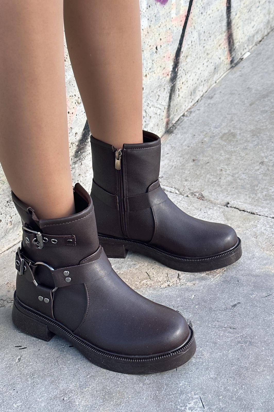 Dorens Matte Leather Belt Detailed Women's Boots Bitter Coffee