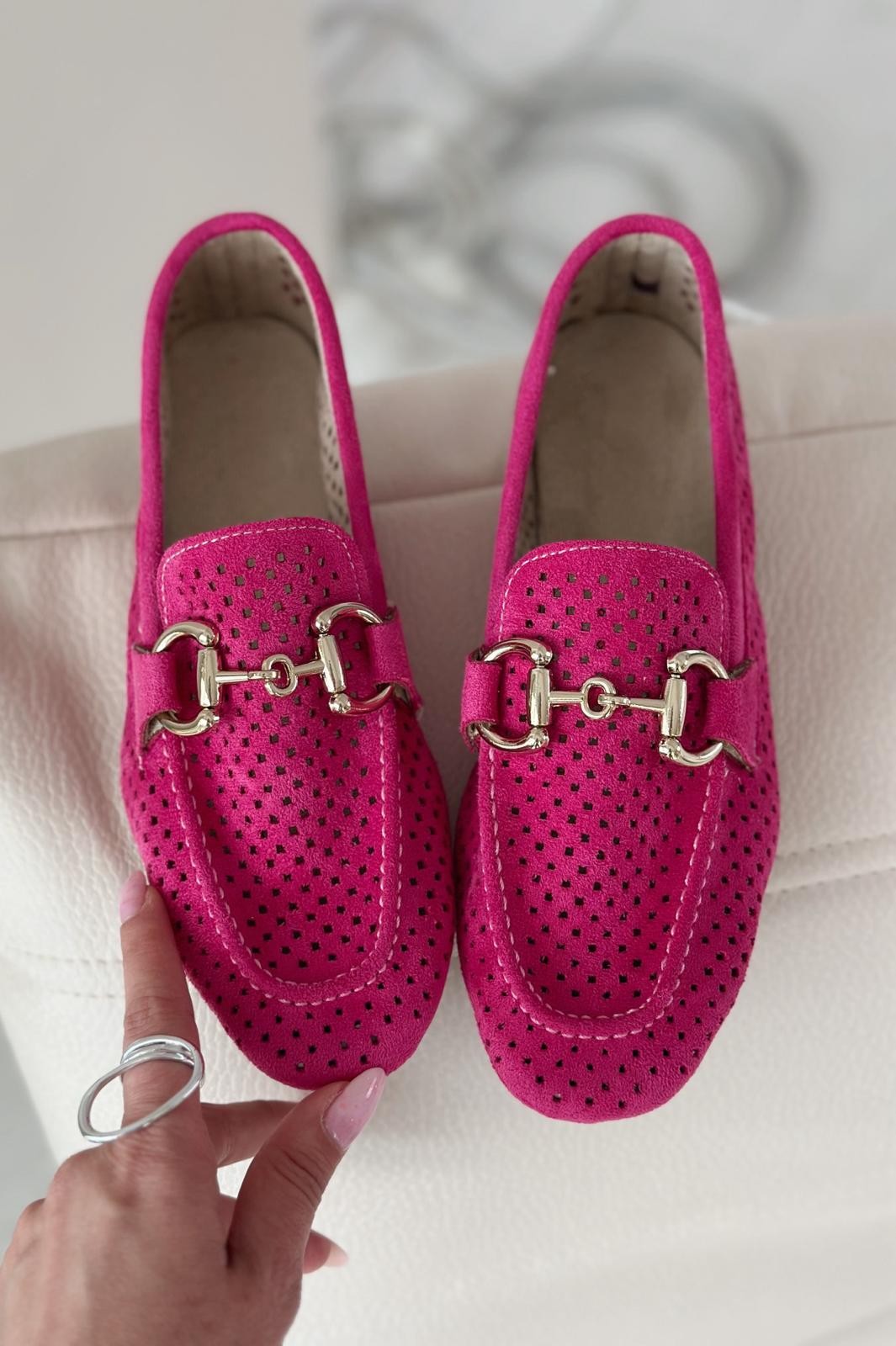 Rofin Suede Buckle Detailed Perforated Women's Loafer Fuchsia