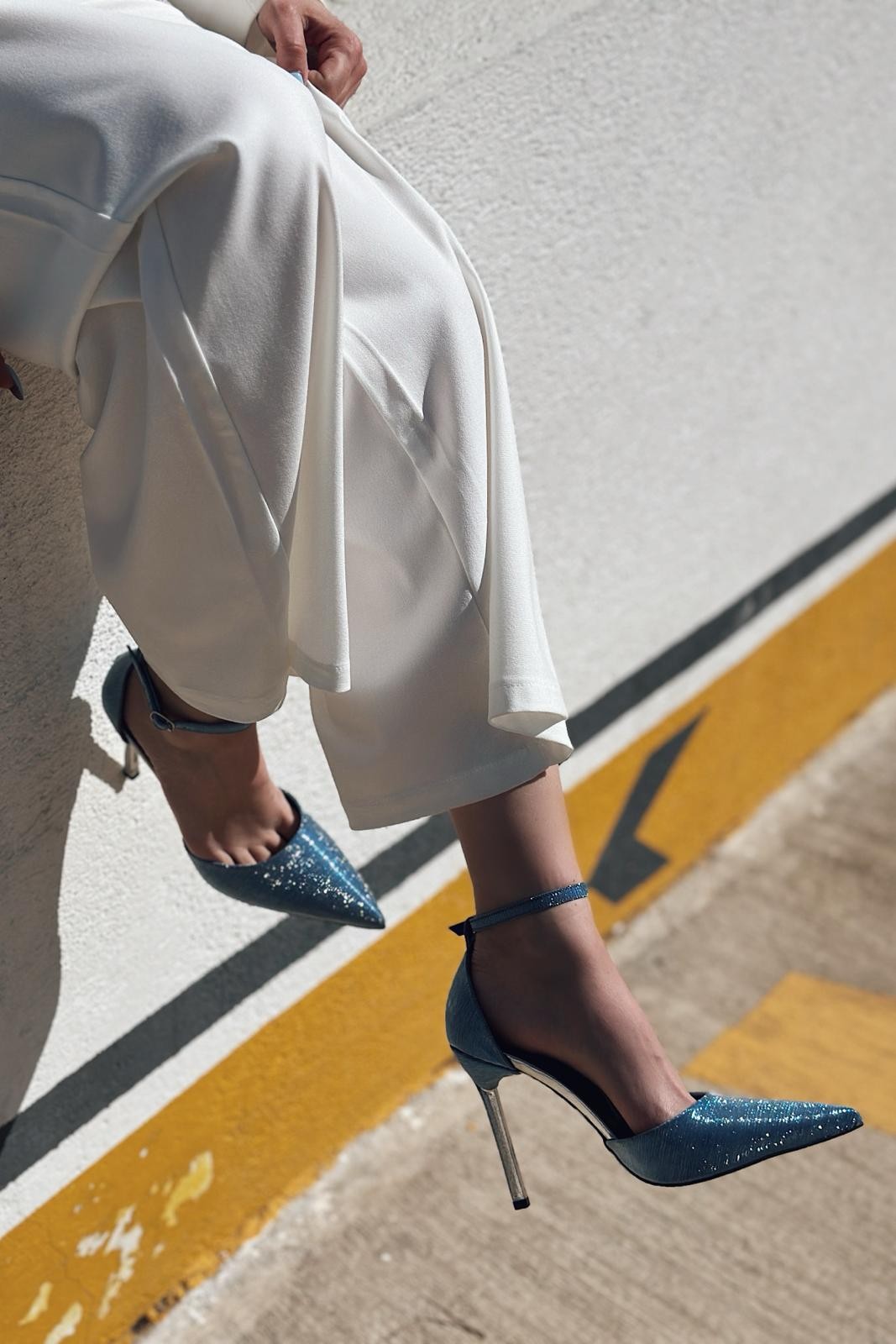 Wolly Shiny Leather Heel Detailed Stiletto Blue