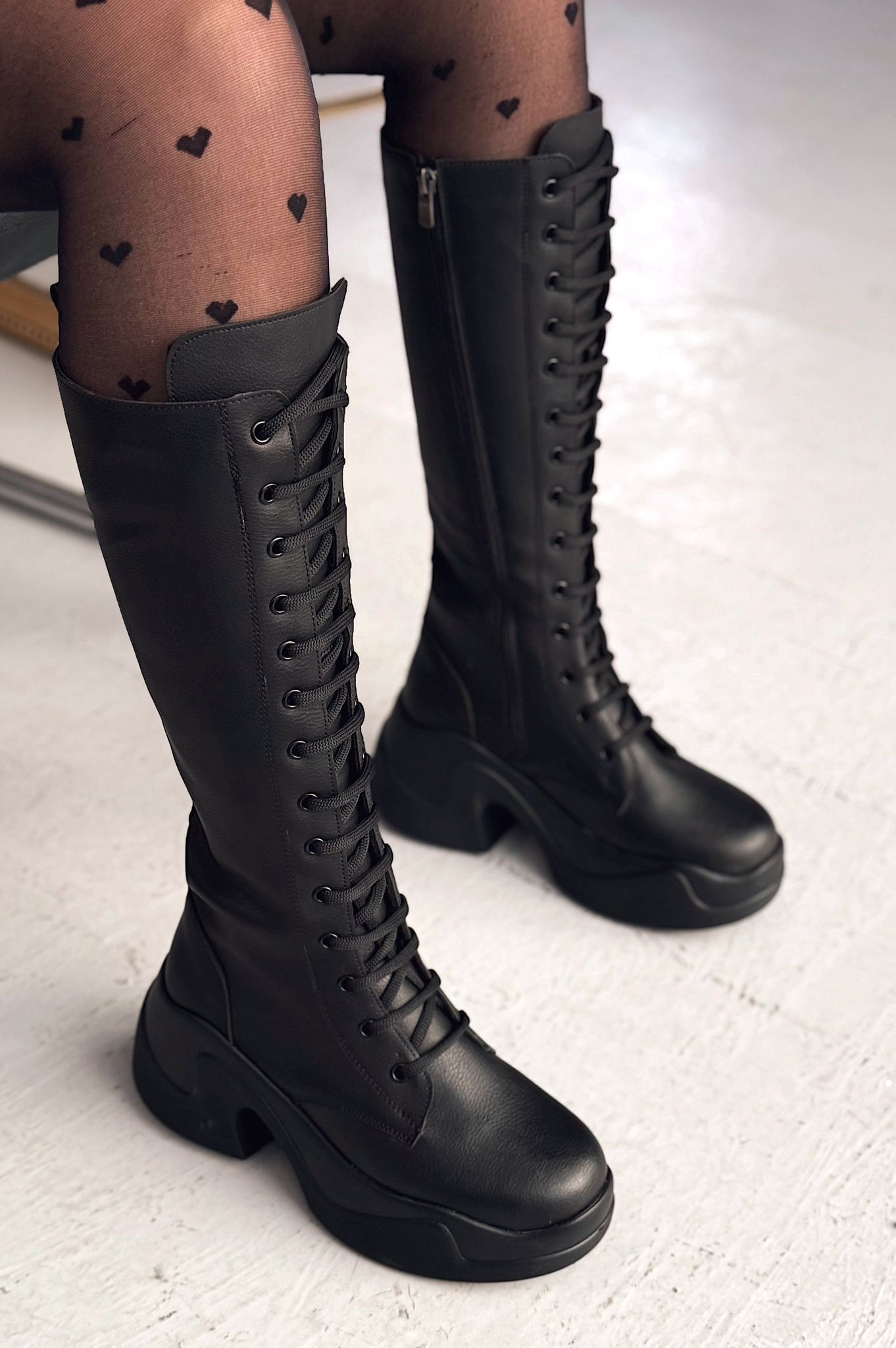 Black Zipper Women's Boots