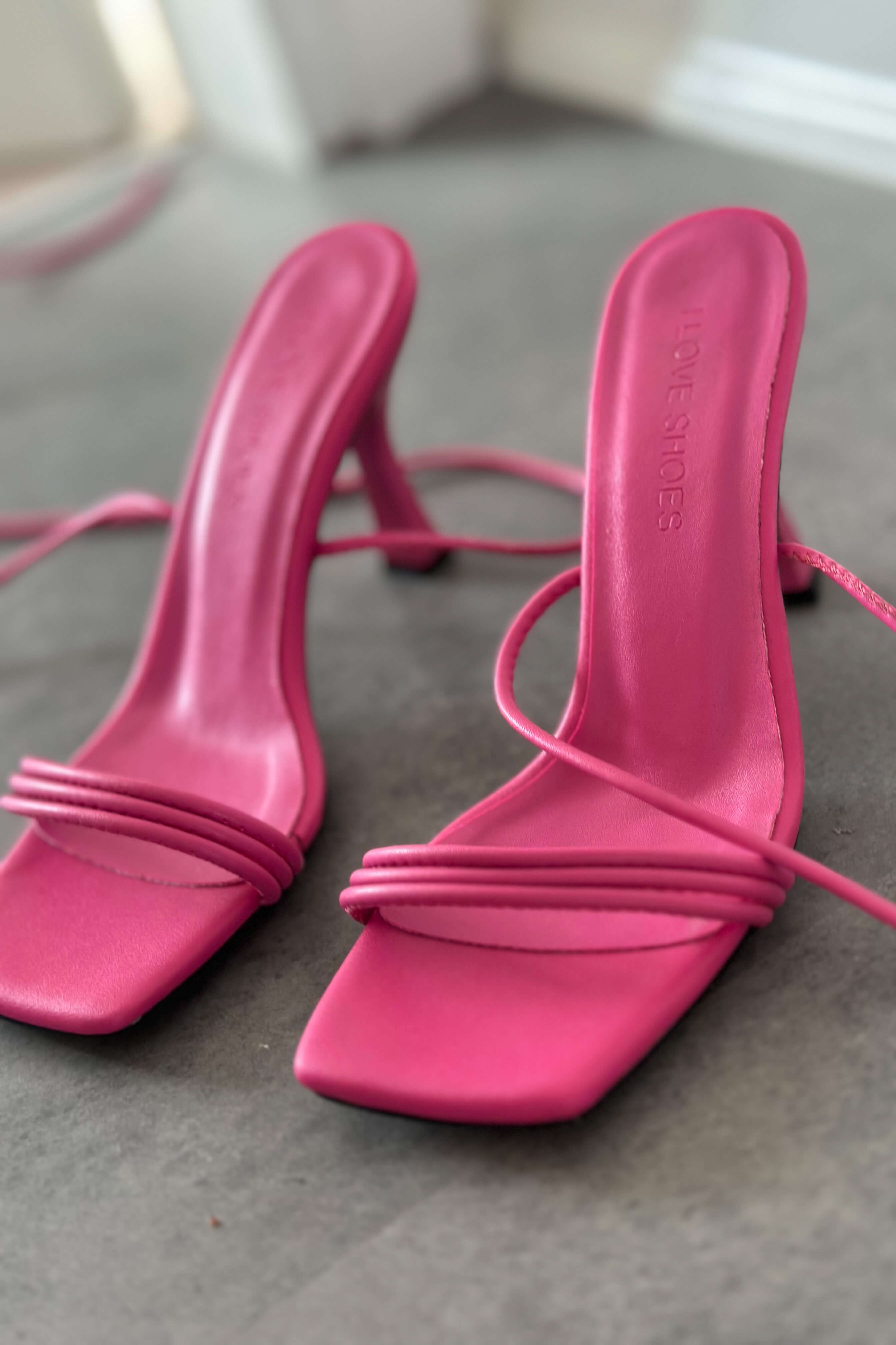 Cesy Mat Deri Bilekten Bağlama Detaylı Kadın Yüksek Topuklu Ayakkabı Fuşya Pembe