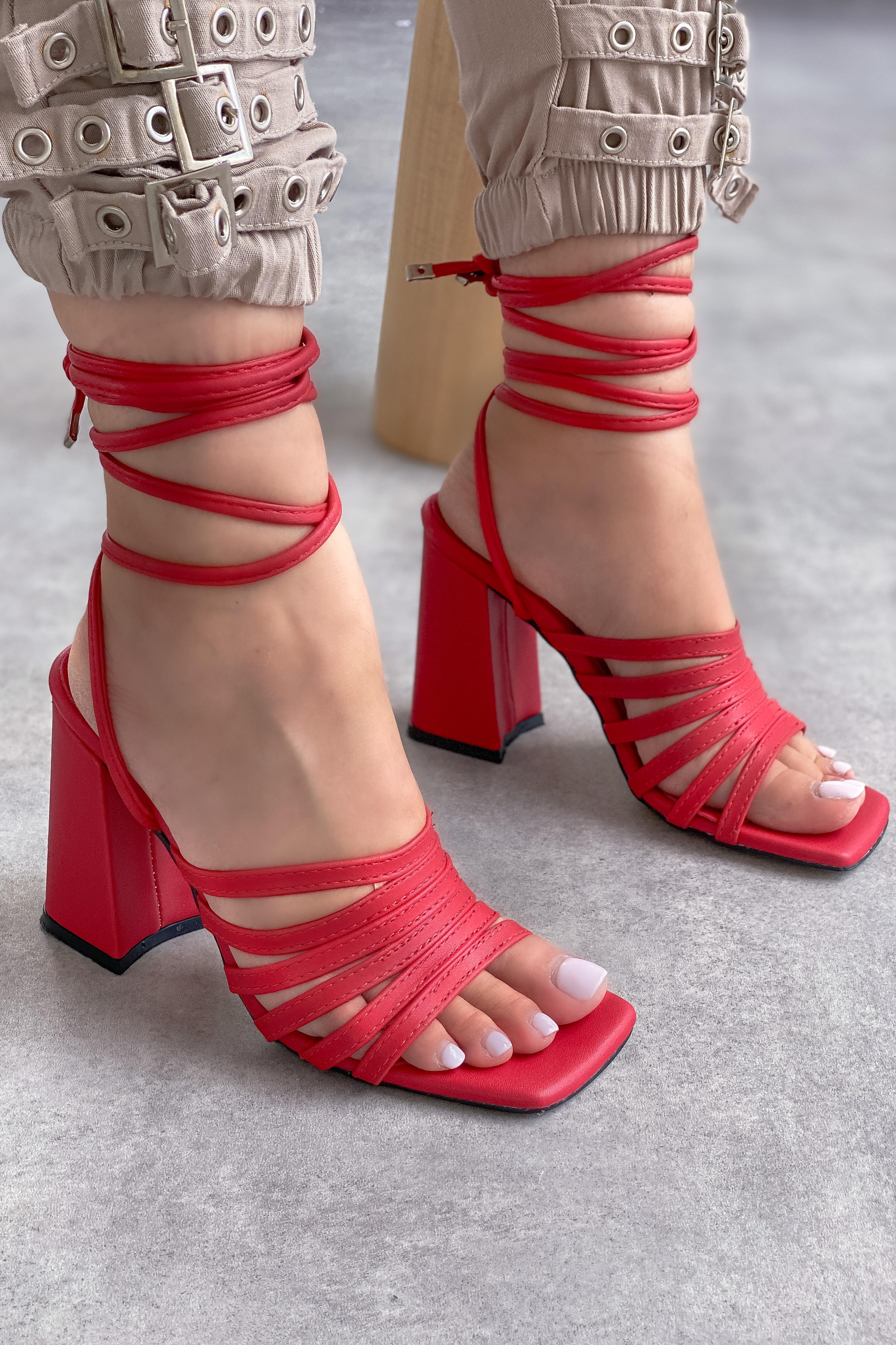 Semonra Mat Deri Yüksek Topuklu Ayakkabı Kırmızı