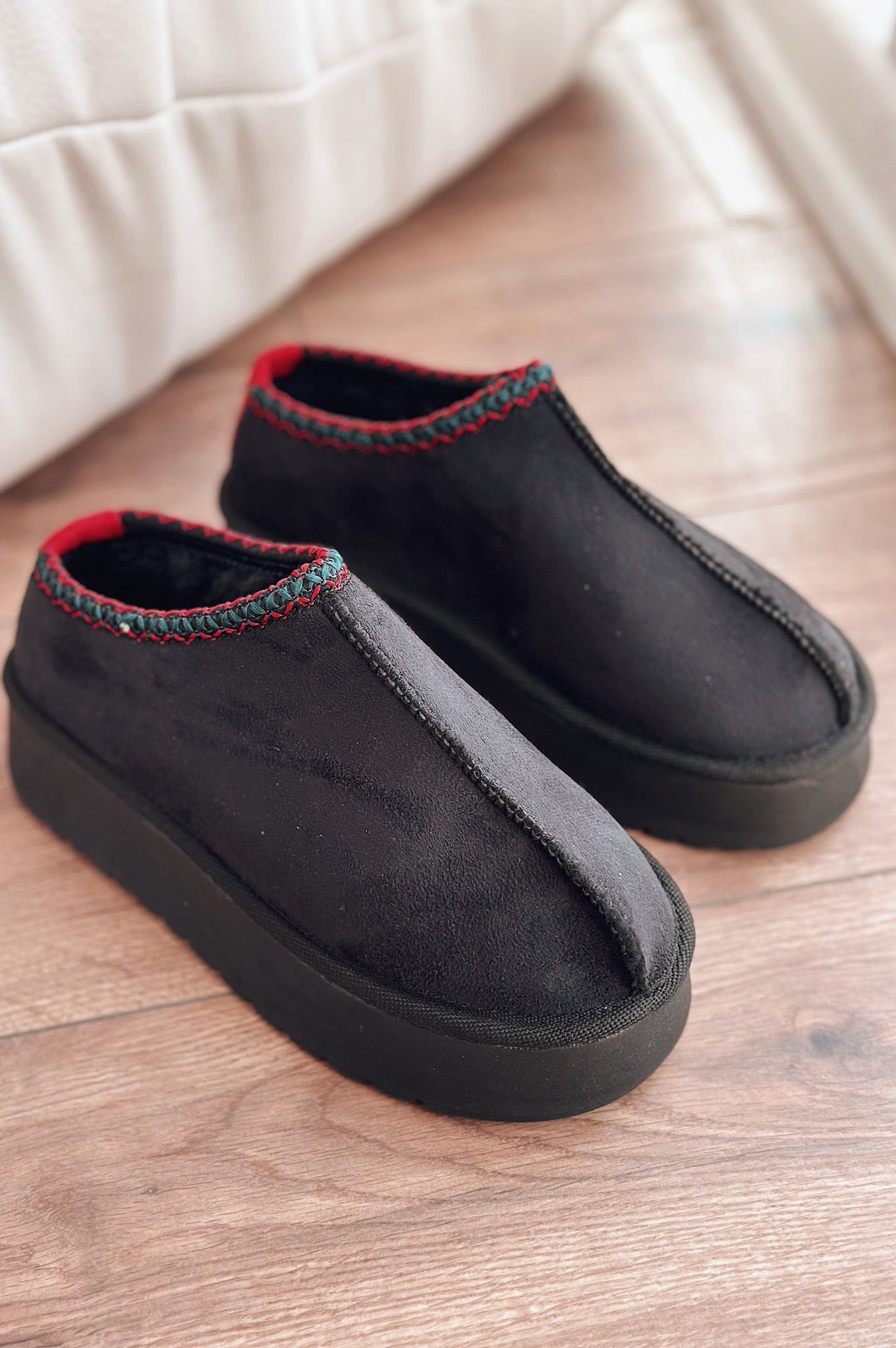 Josent suede thick base female boat black