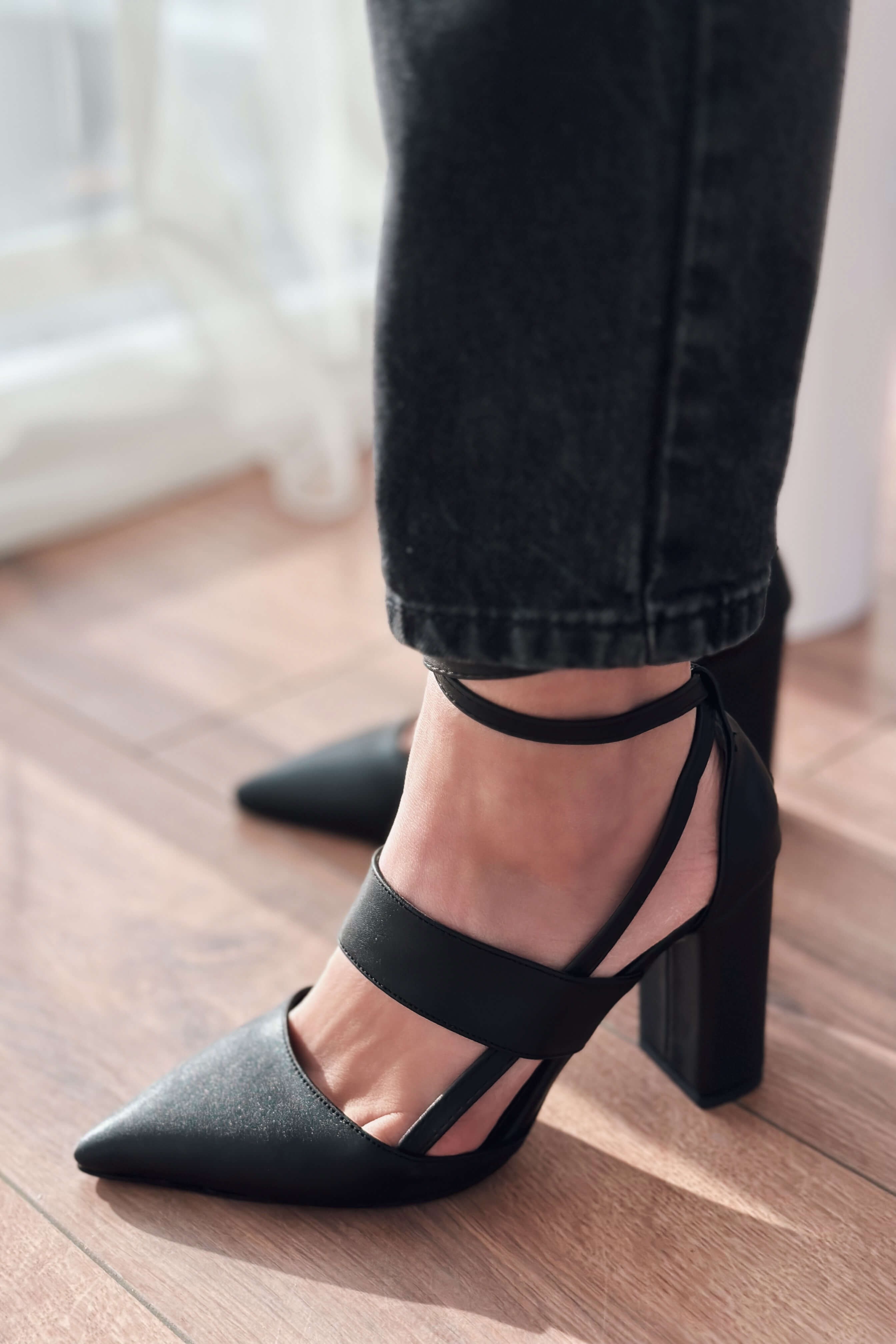 Lucia matte leather high heels woman stiletto black