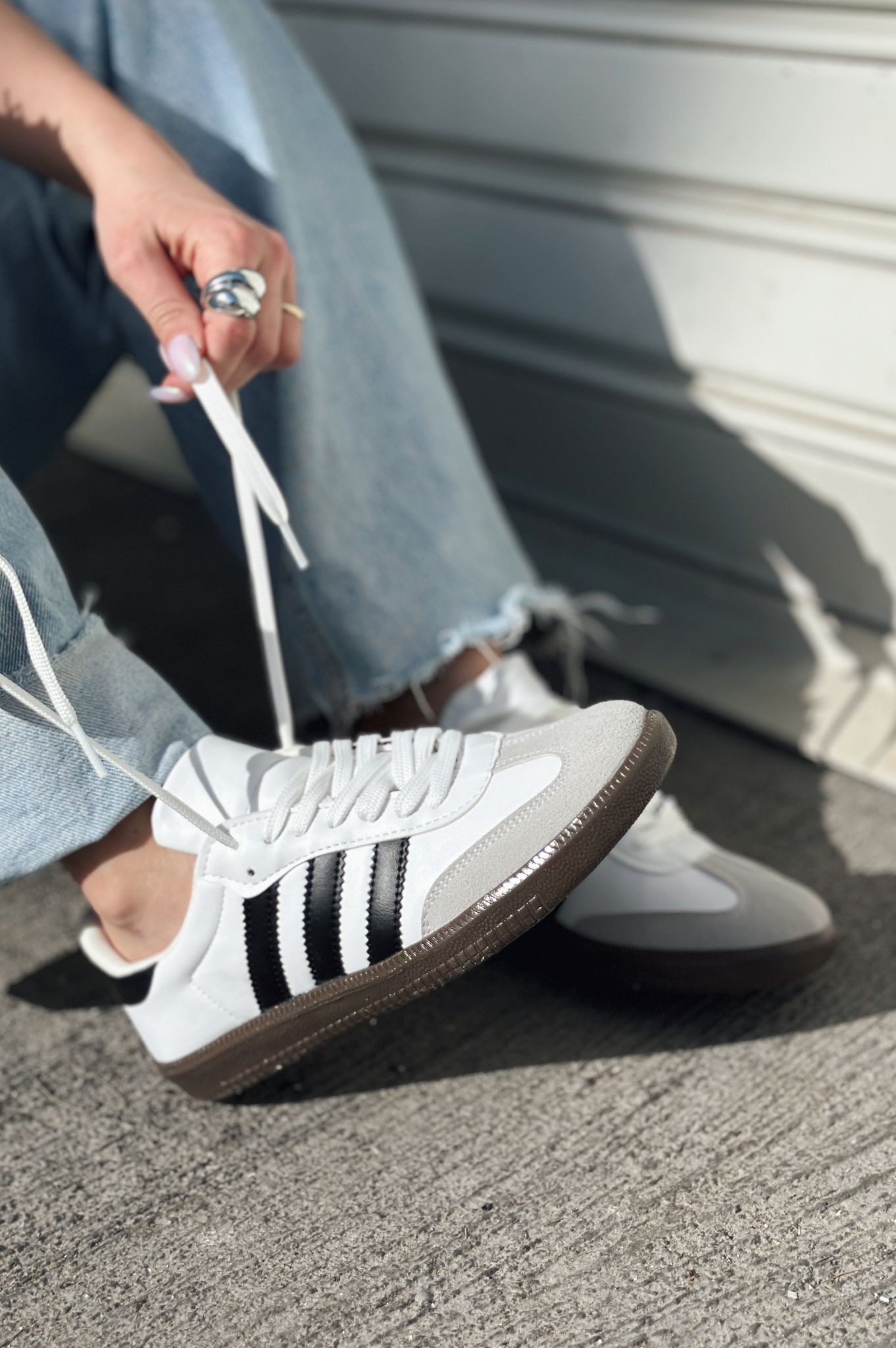 Sampe Matte Leather Lace-up Women's Sneakers White