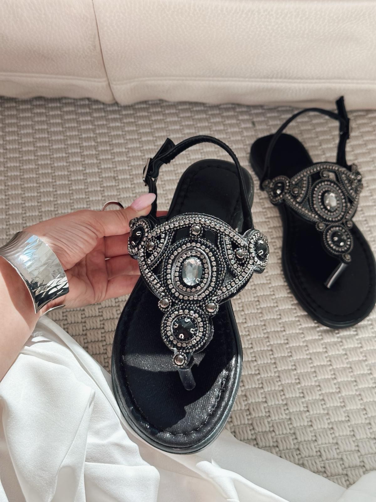 Lwon Shiny Satin Stone Detailed Women's Sandals Black