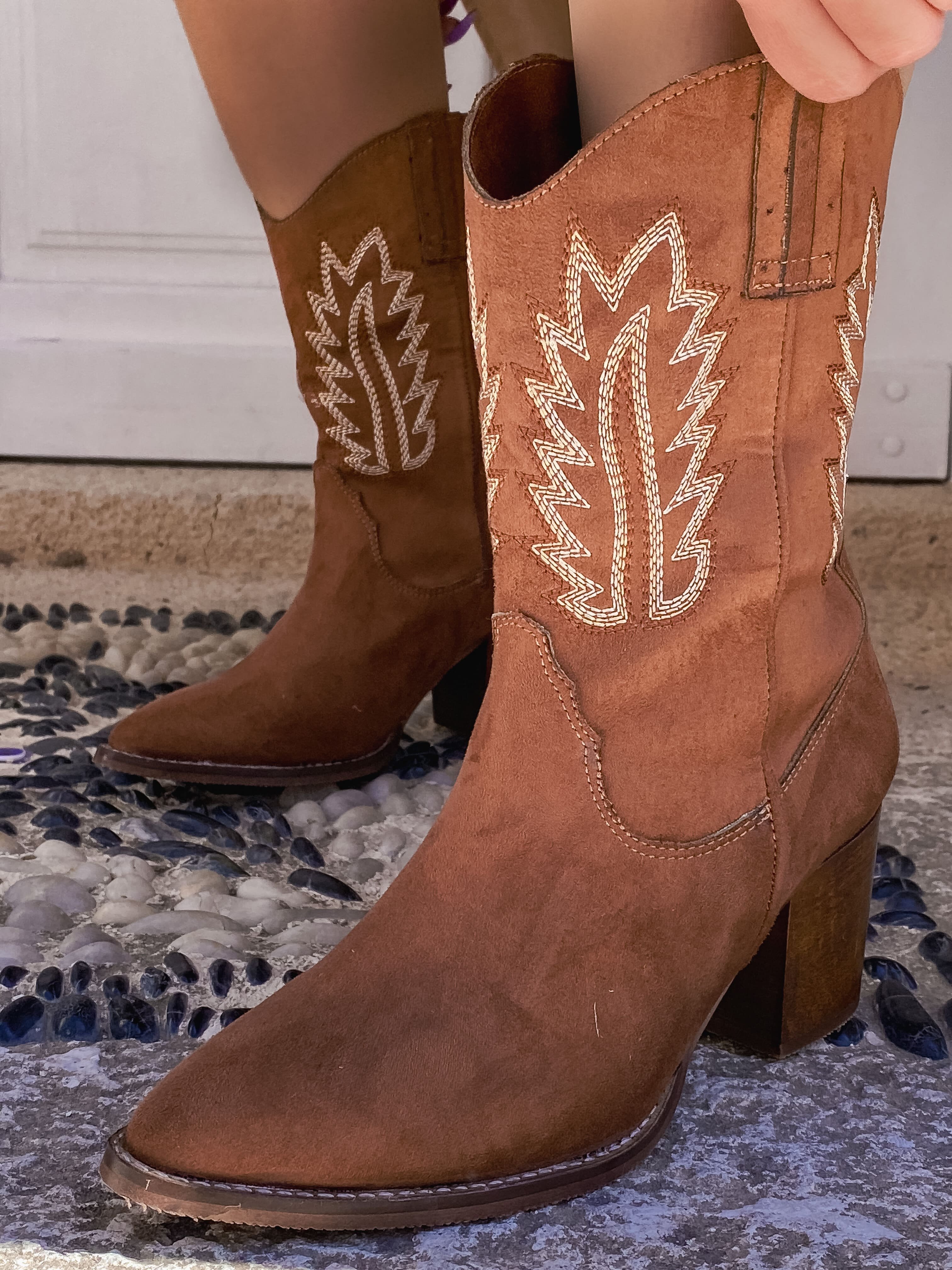 Wigonde Woman Suede Cowboy Boots Taba