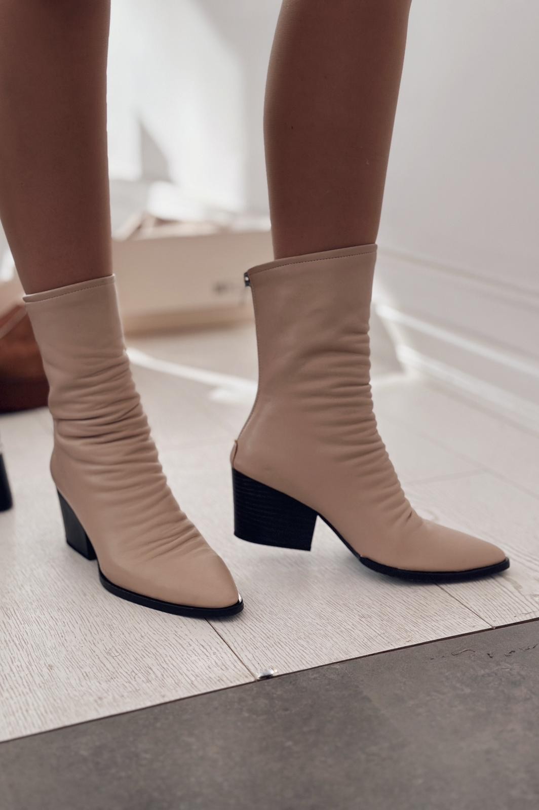 Darinsa Nude Boots with Matte Leather Zipper Detail