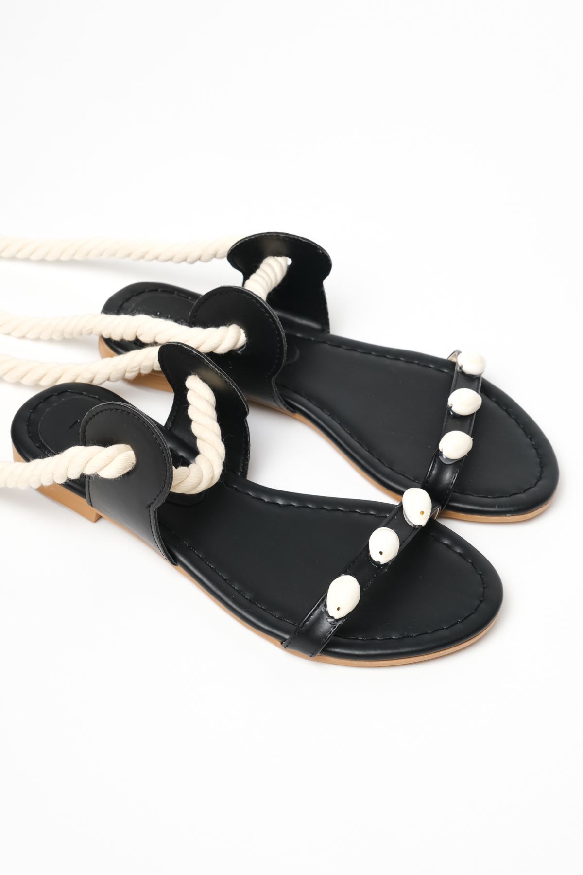 Nerisa matte leather knitting rope detailed sandals black