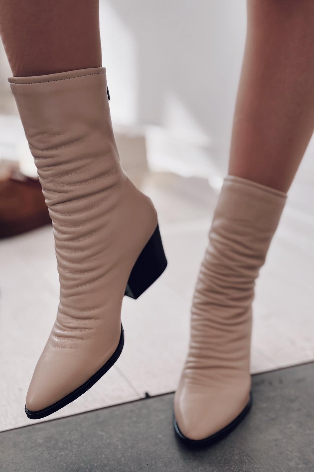 Darinsa Nude Boots with Matte Leather Zipper Detail