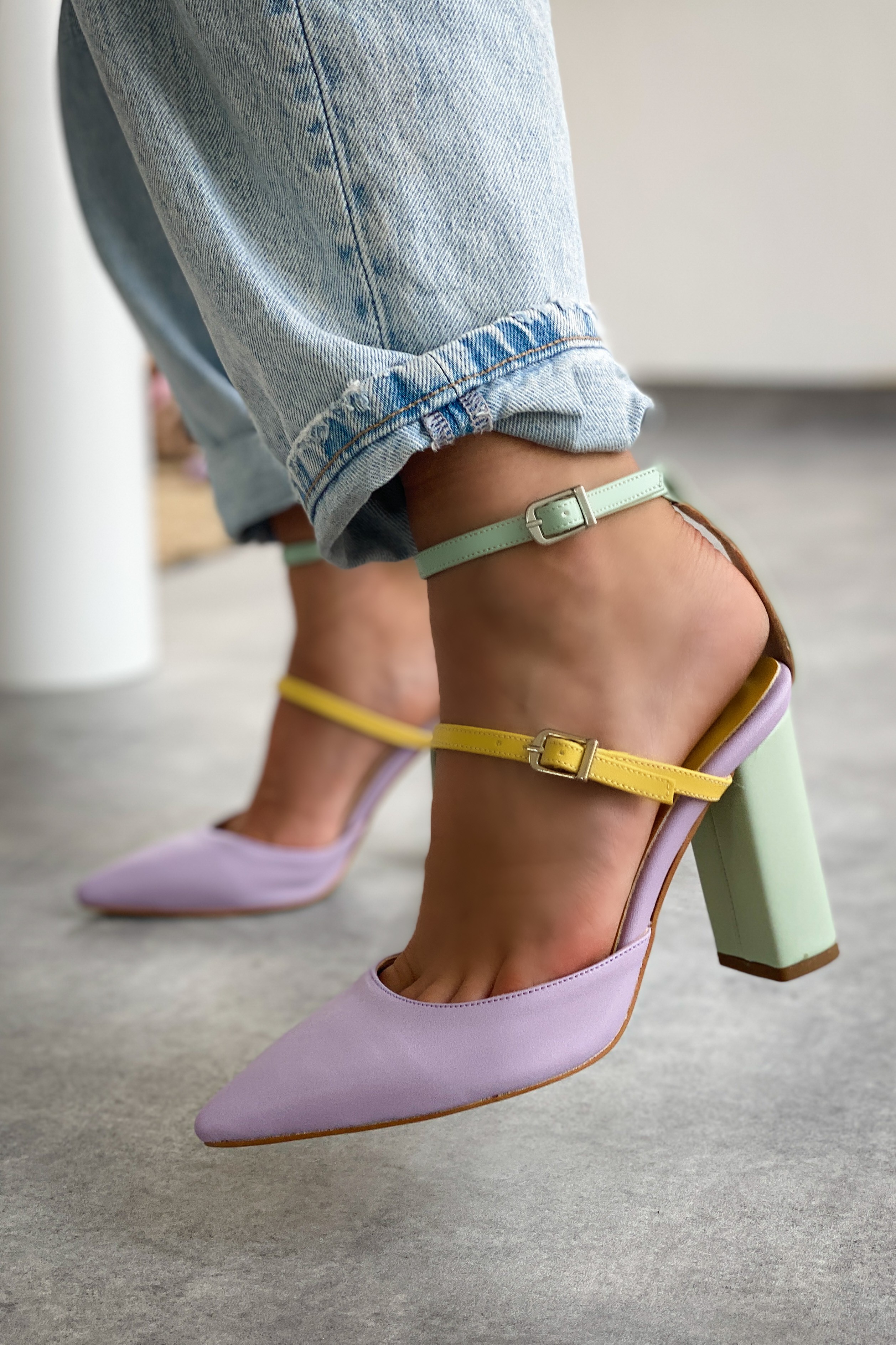 Olenpa matte leather high heeled shoes lilac