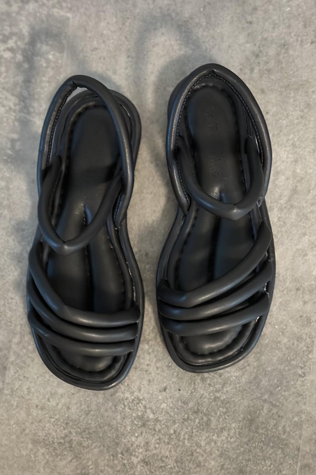 Sanpe Mat Deri Kadın Sandalet Siyah