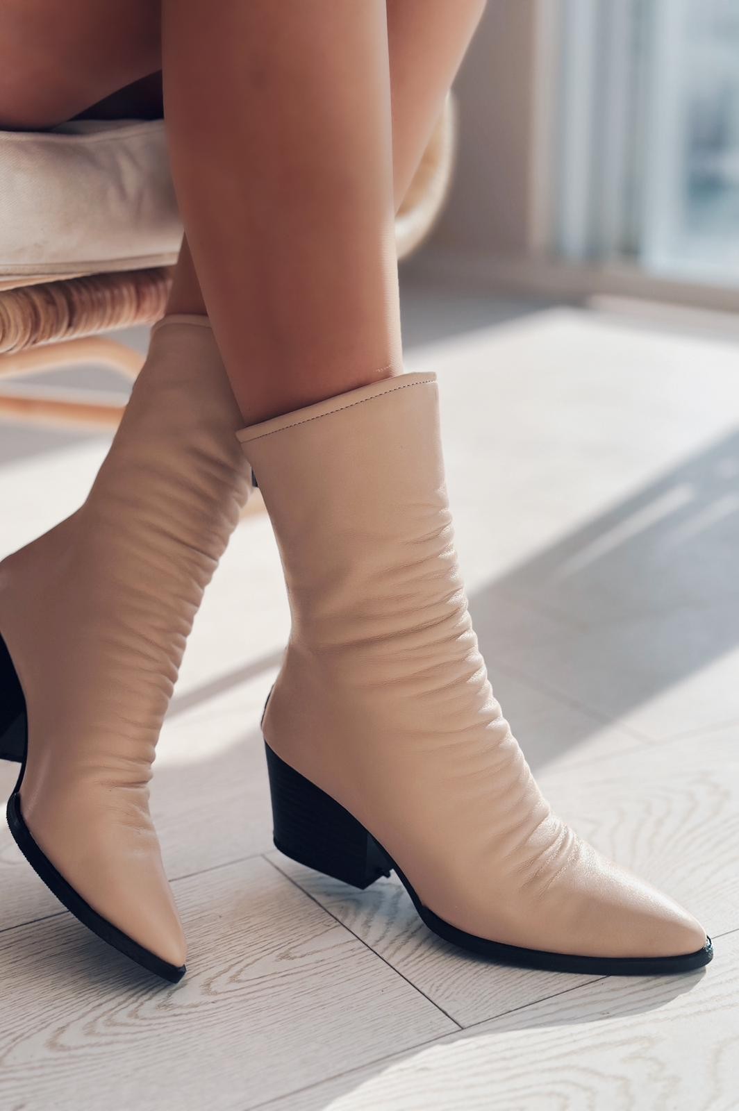 Darinsa Nude Boots with Matte Leather Zipper Detail