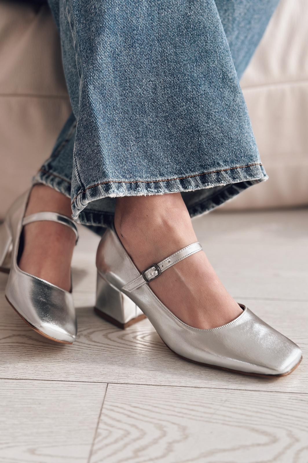 Monse Crinkle Patent Leather Mary Jane Women's Heeled Shoes Silver