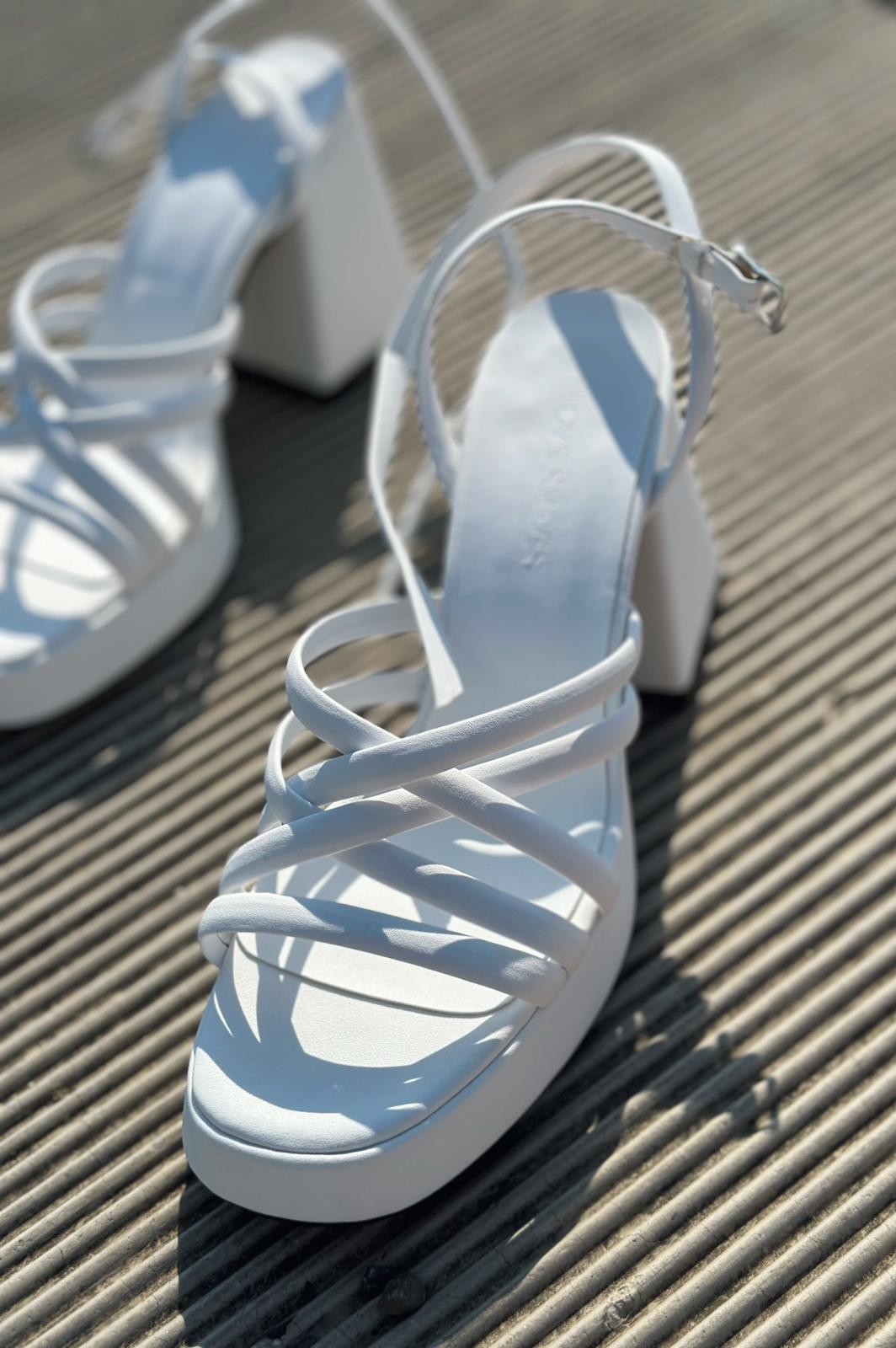 Olida matte leather woman platform heeled shoes white
