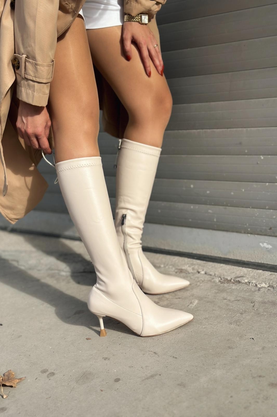 Loneras Matte Leather Stretch Women's Heels Boots Beige