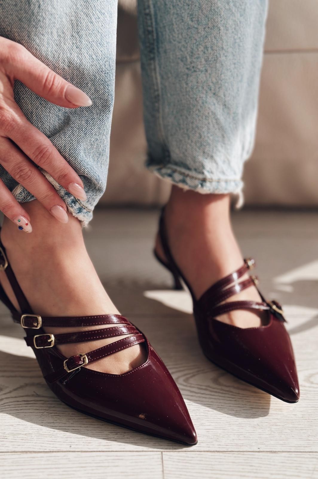 Osita Rugan Toka Detaylı Kısa Topuklu Stiletto Bordo