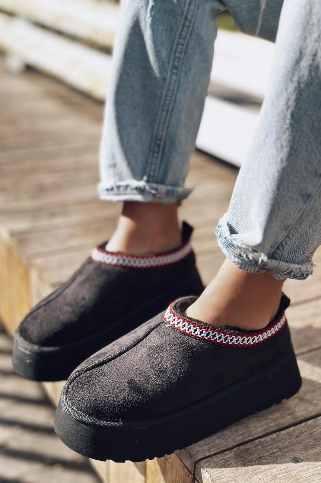 Josent suede thick base female boat black