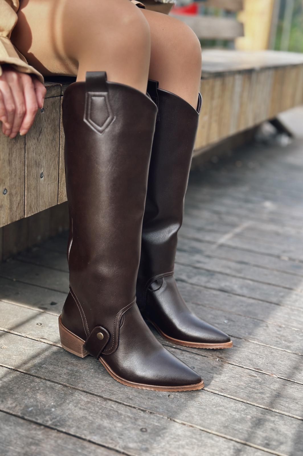 Morest Matte Leather Boots and Boots Bitter Brown