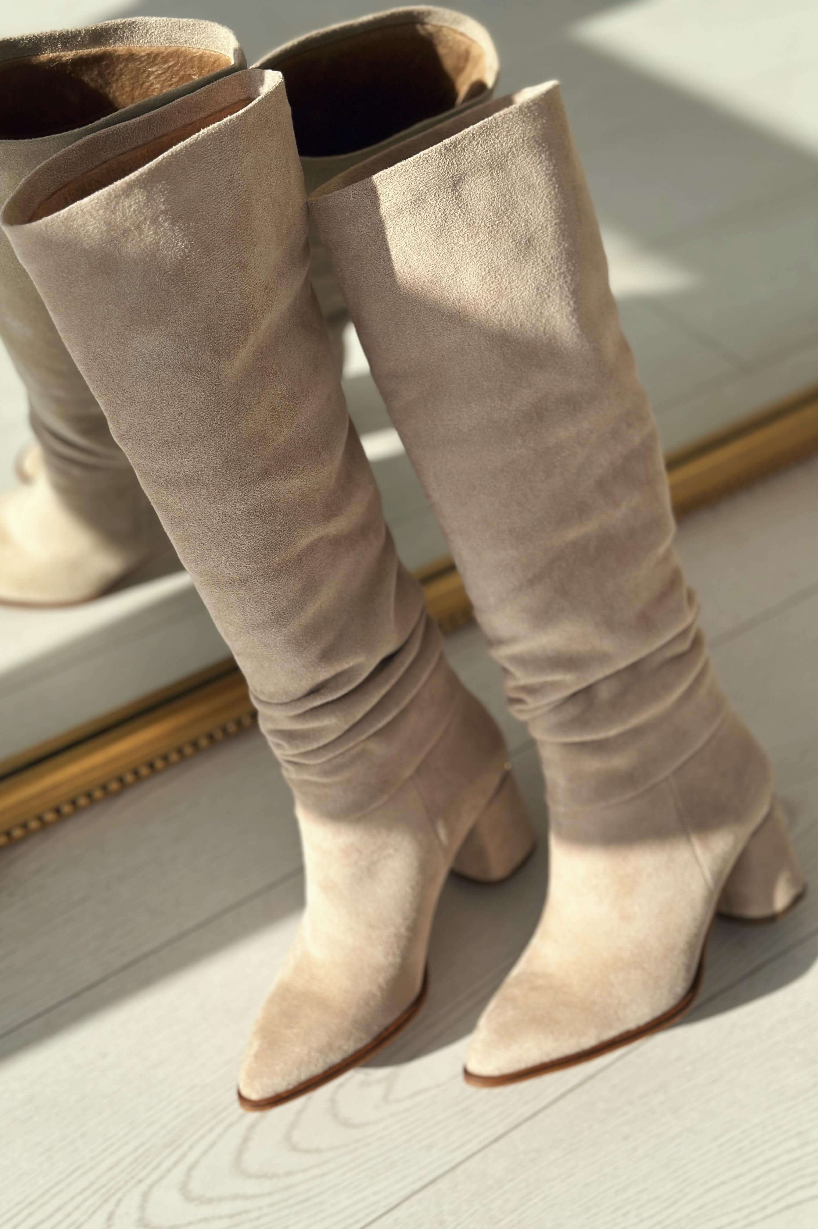 Votens suede bellows woman heels boot beige beige