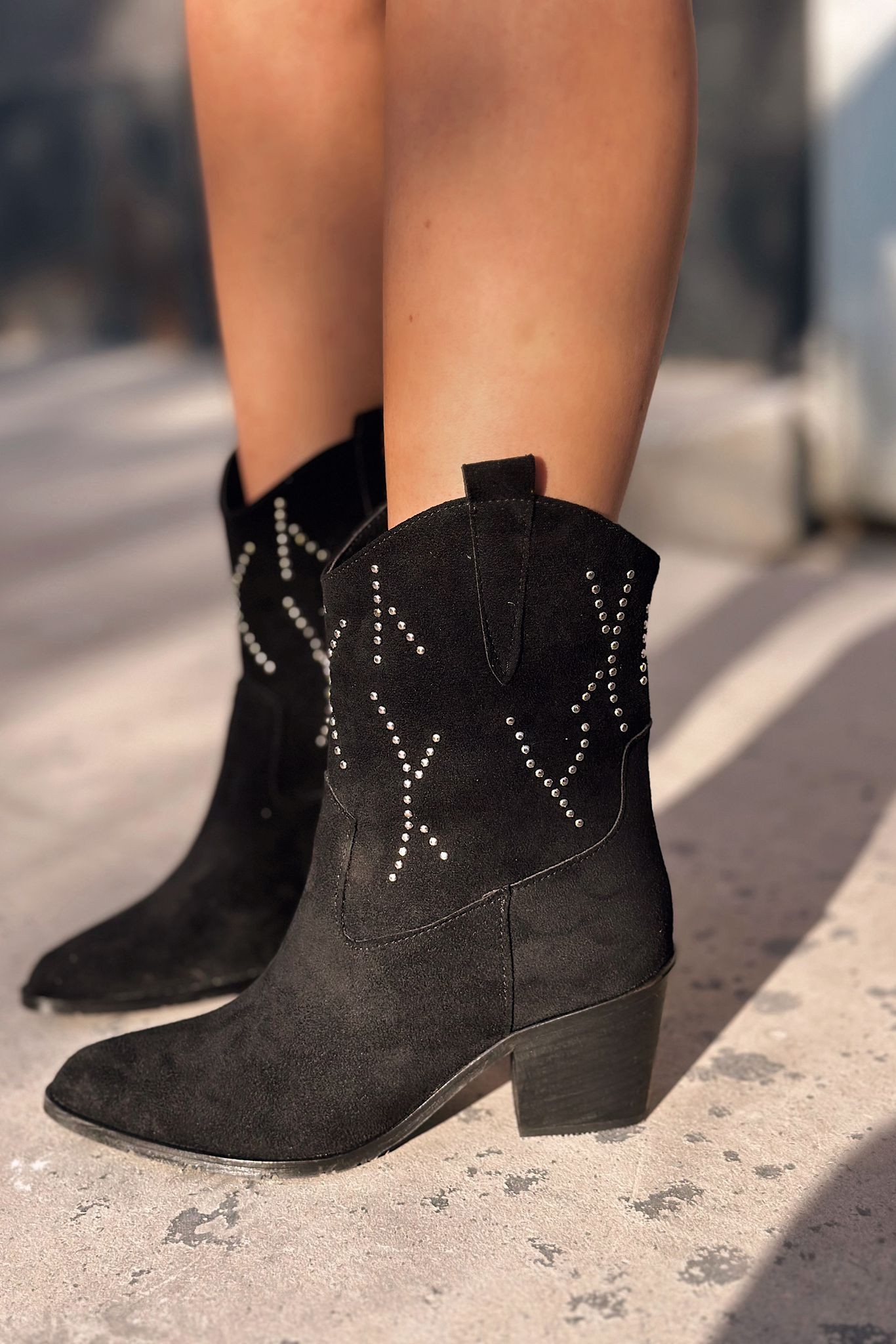 Black Women's Cowboy Boots