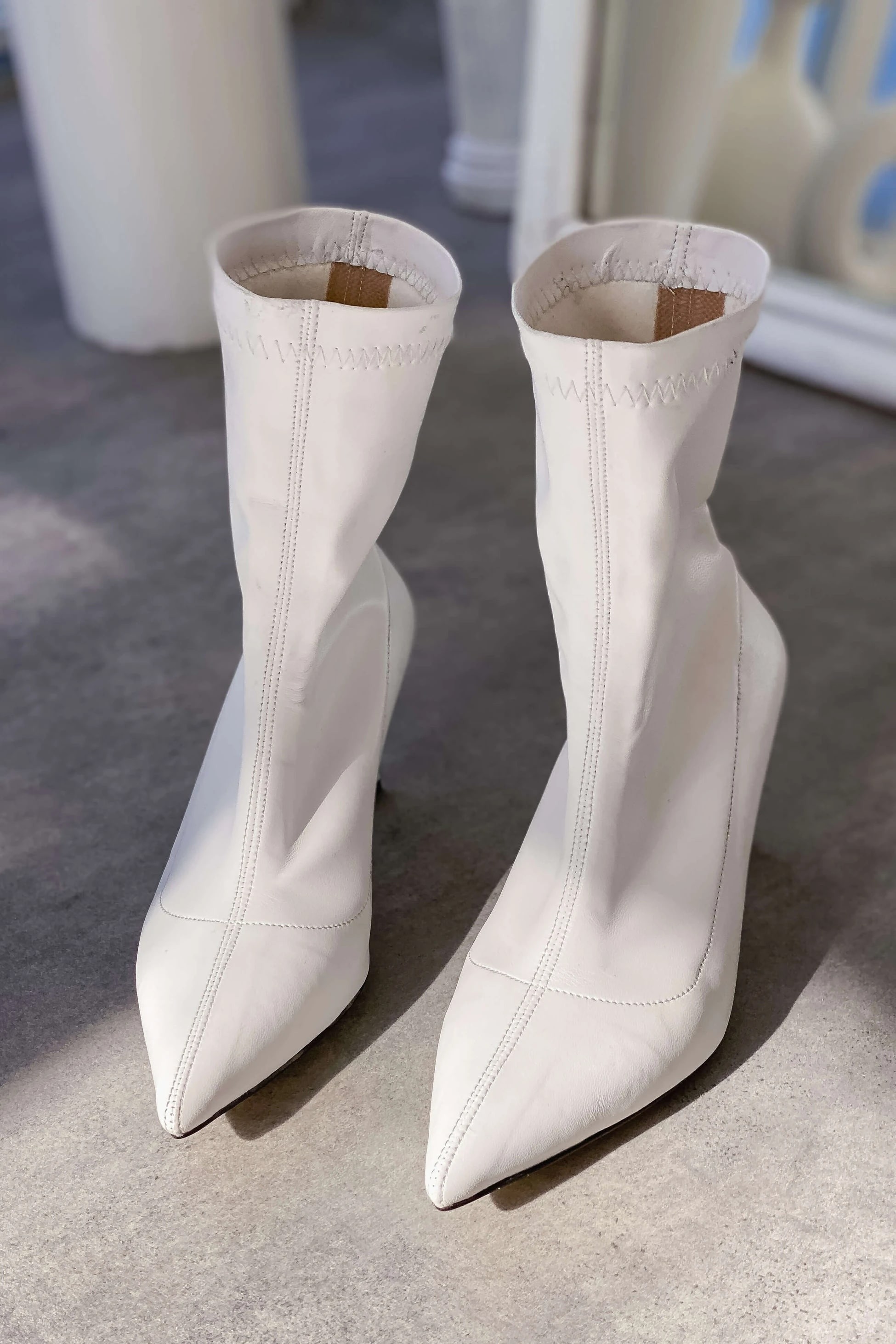 LORAVO Female Stretch Matte Leather Heeled Bot White