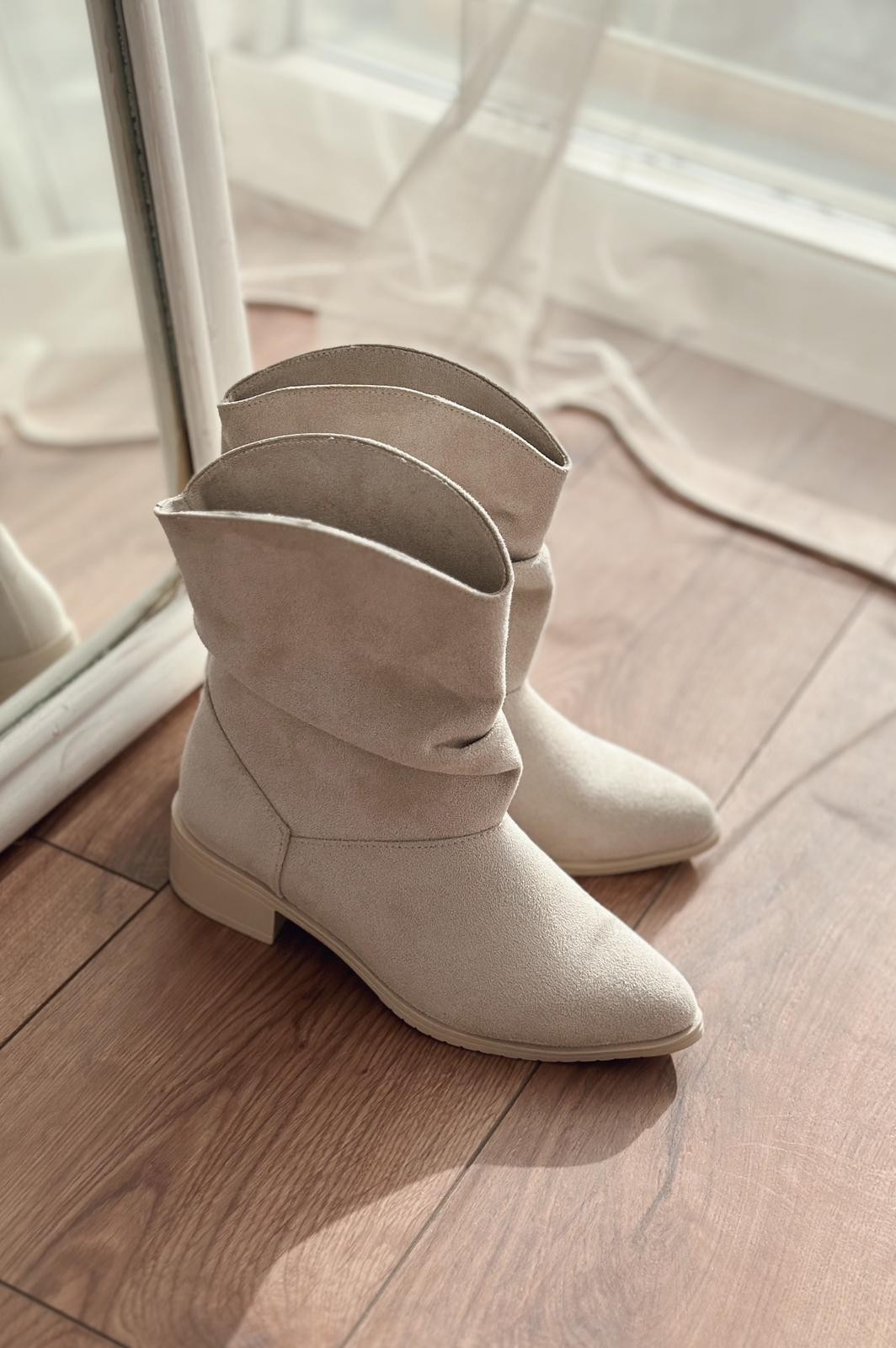 splendid claudia slouch bootie