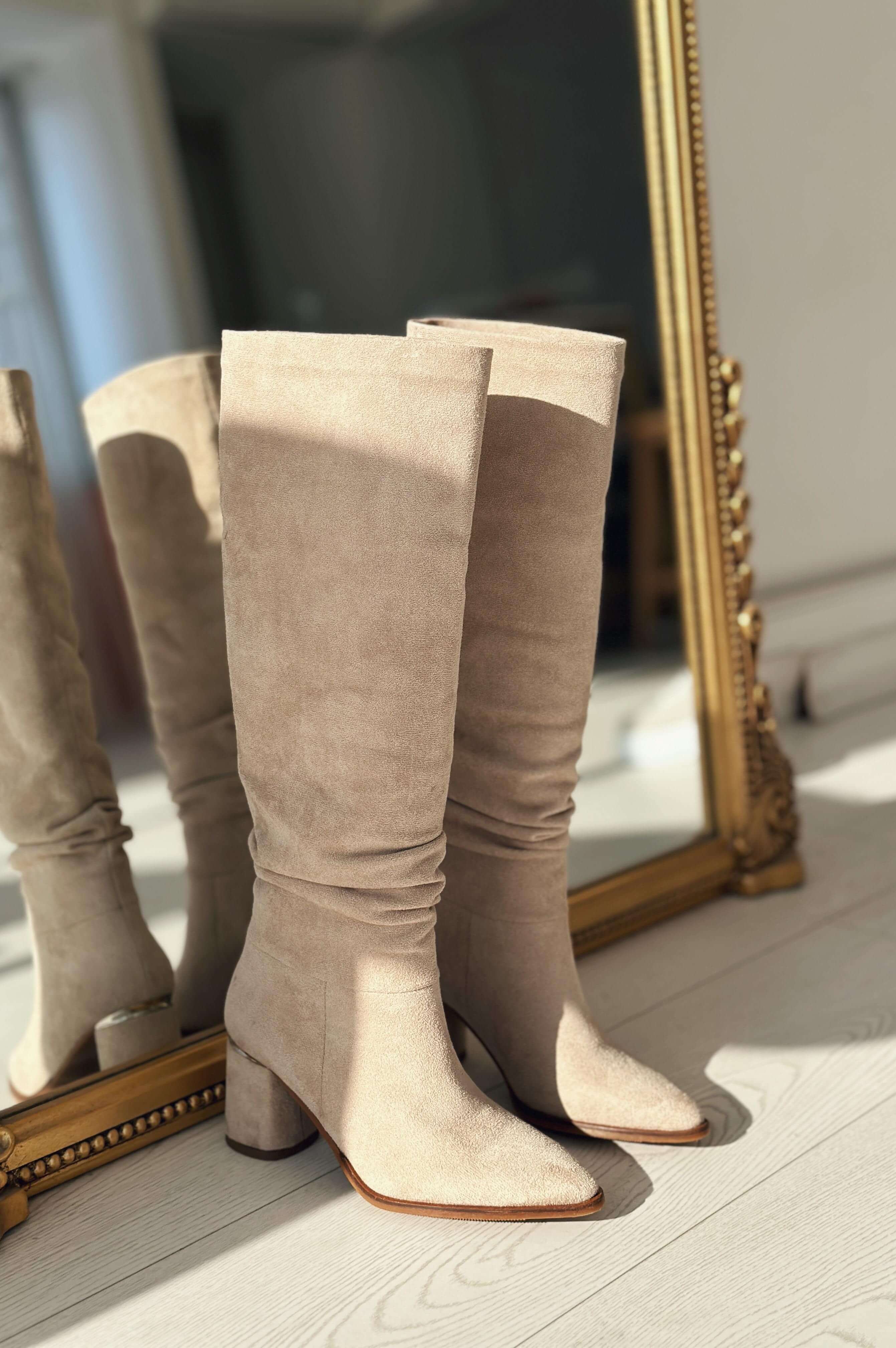 Votens suede bellows woman heels boot beige beige