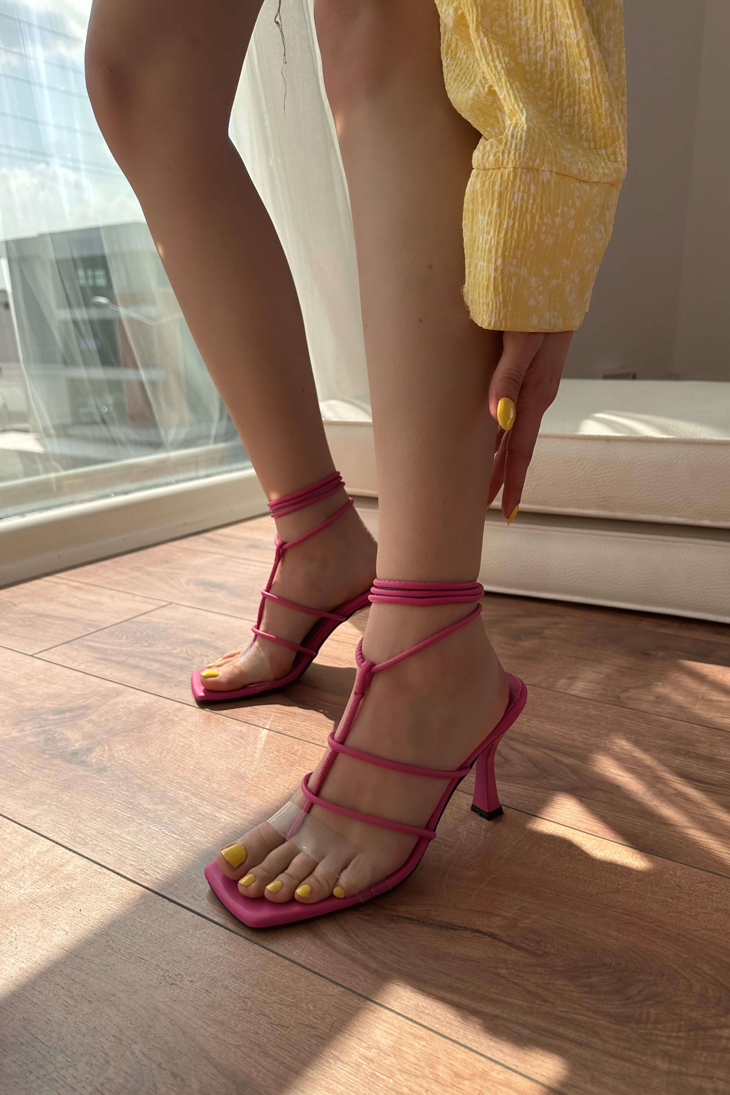OLINTA matte leather finger detailed heeled shoe fuchsia pink