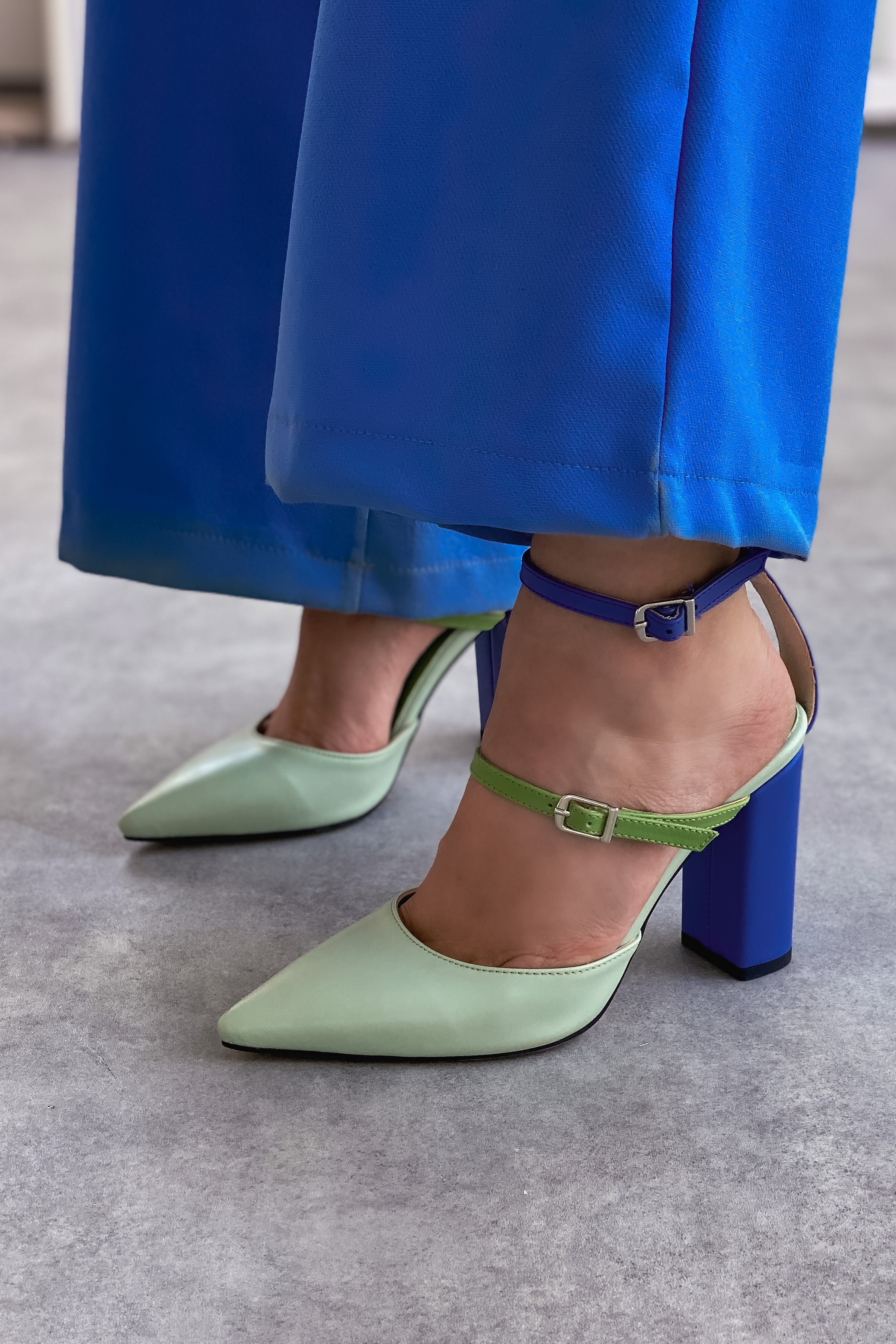 Olenpa matte leather high heeled shoes green