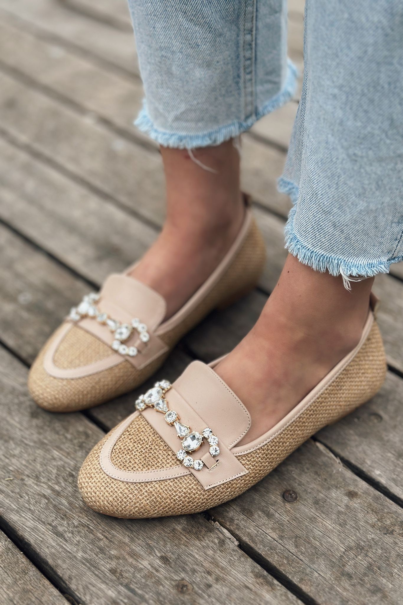 Pore Straw Stone Detailed Women's Loafer Beige