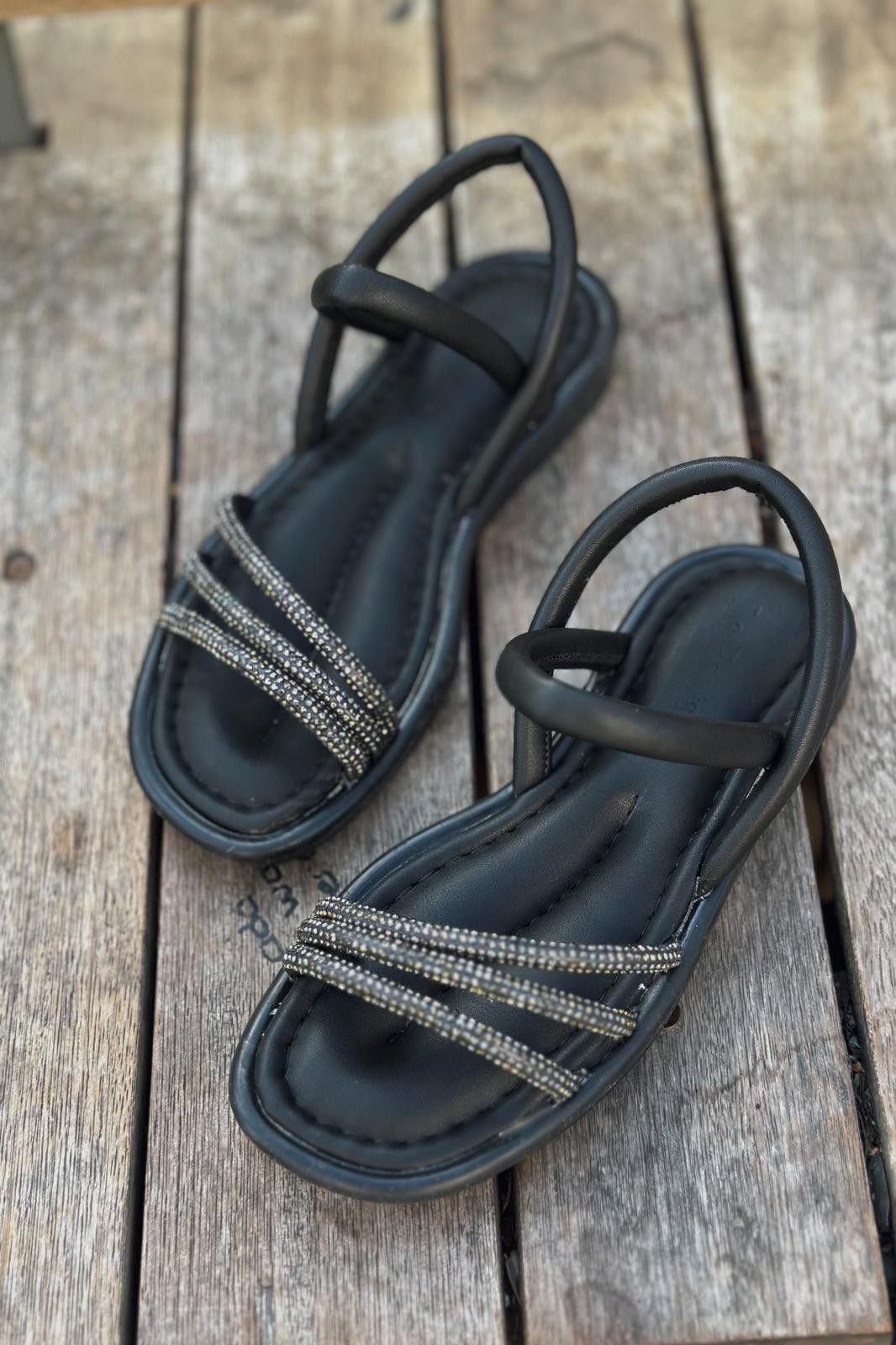 Vonex mat leather woman sandals black