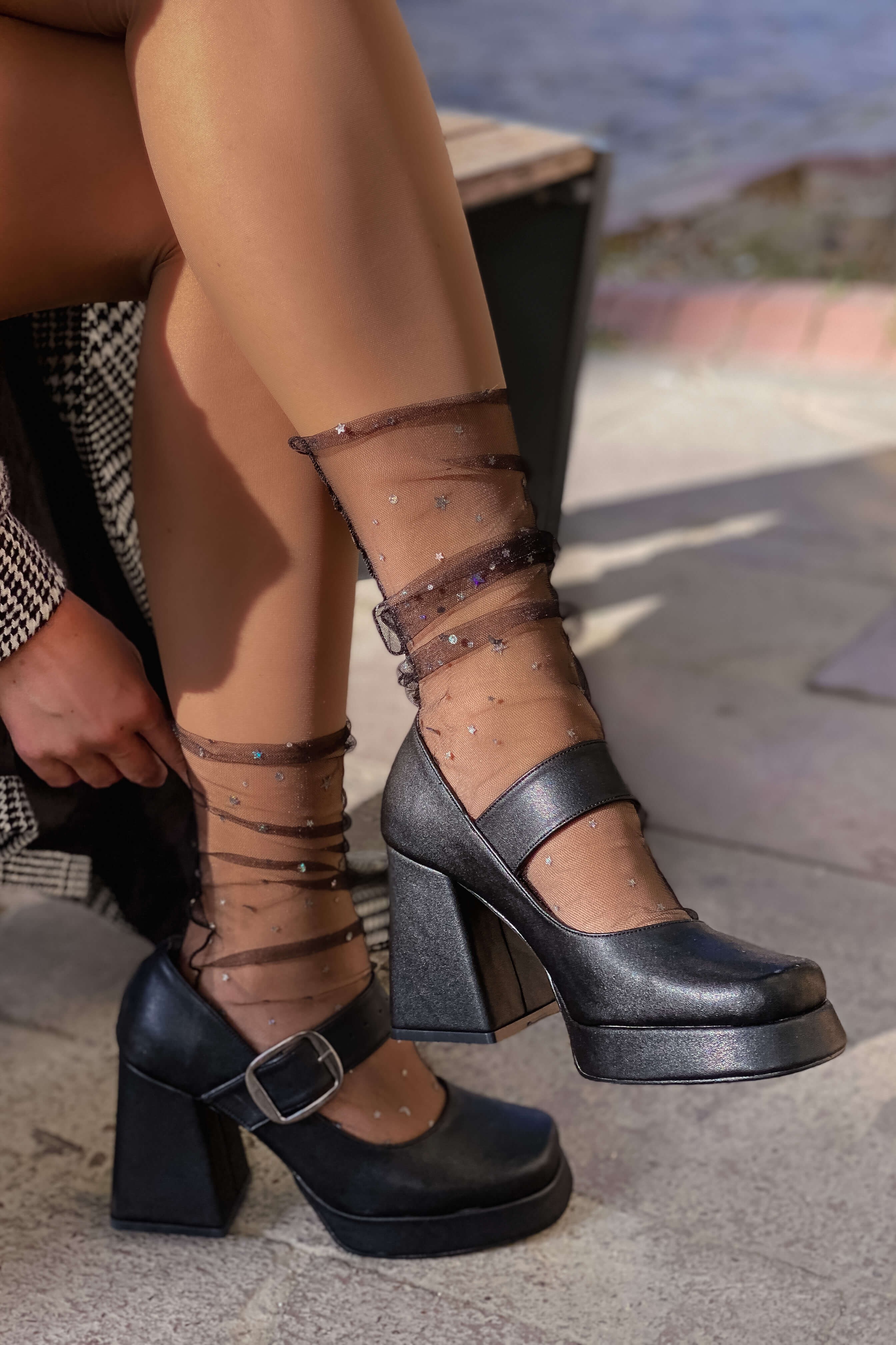 Alpons matte leather heeled shoes black